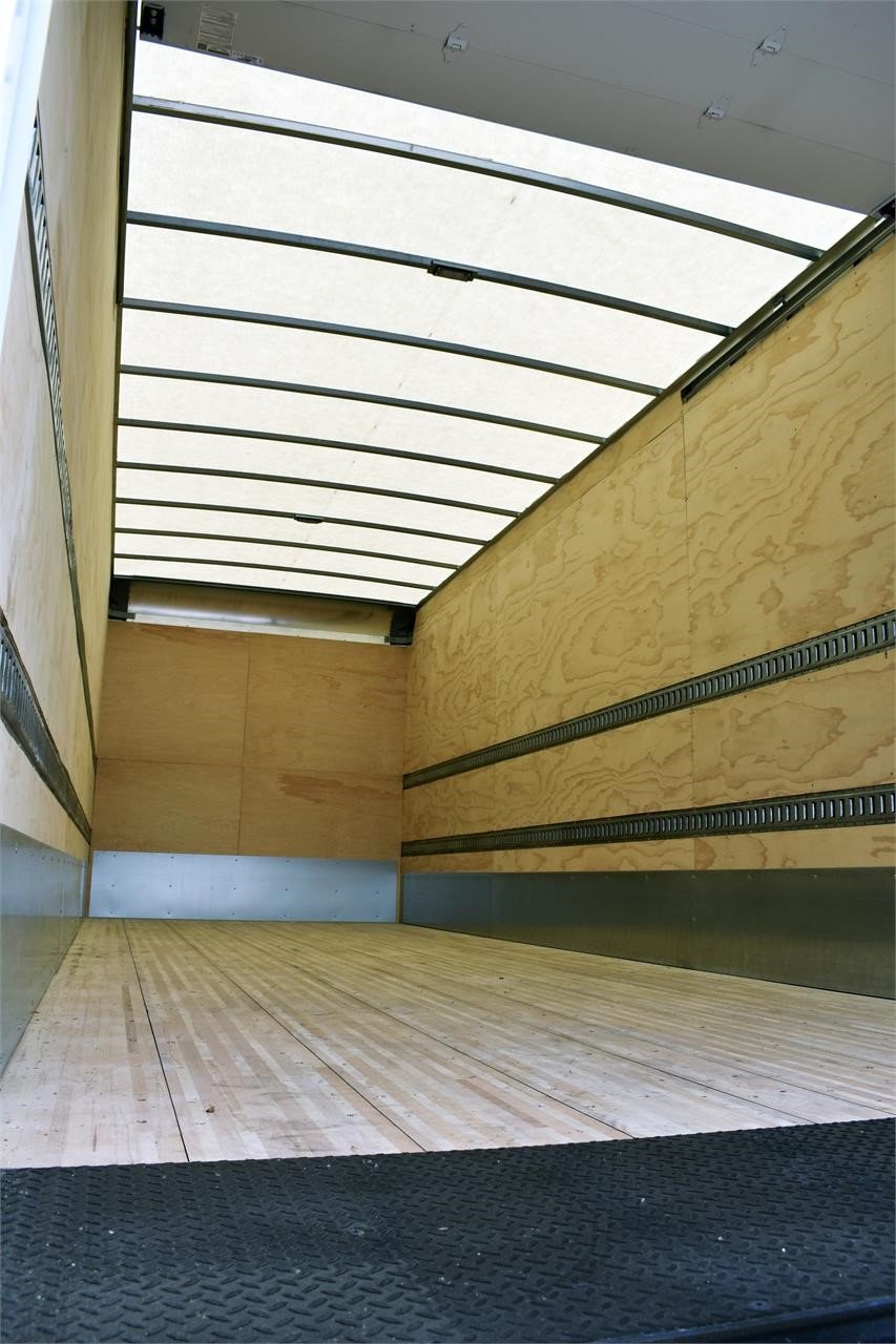 2023 MORGAN 26 FT - image 2 of 4