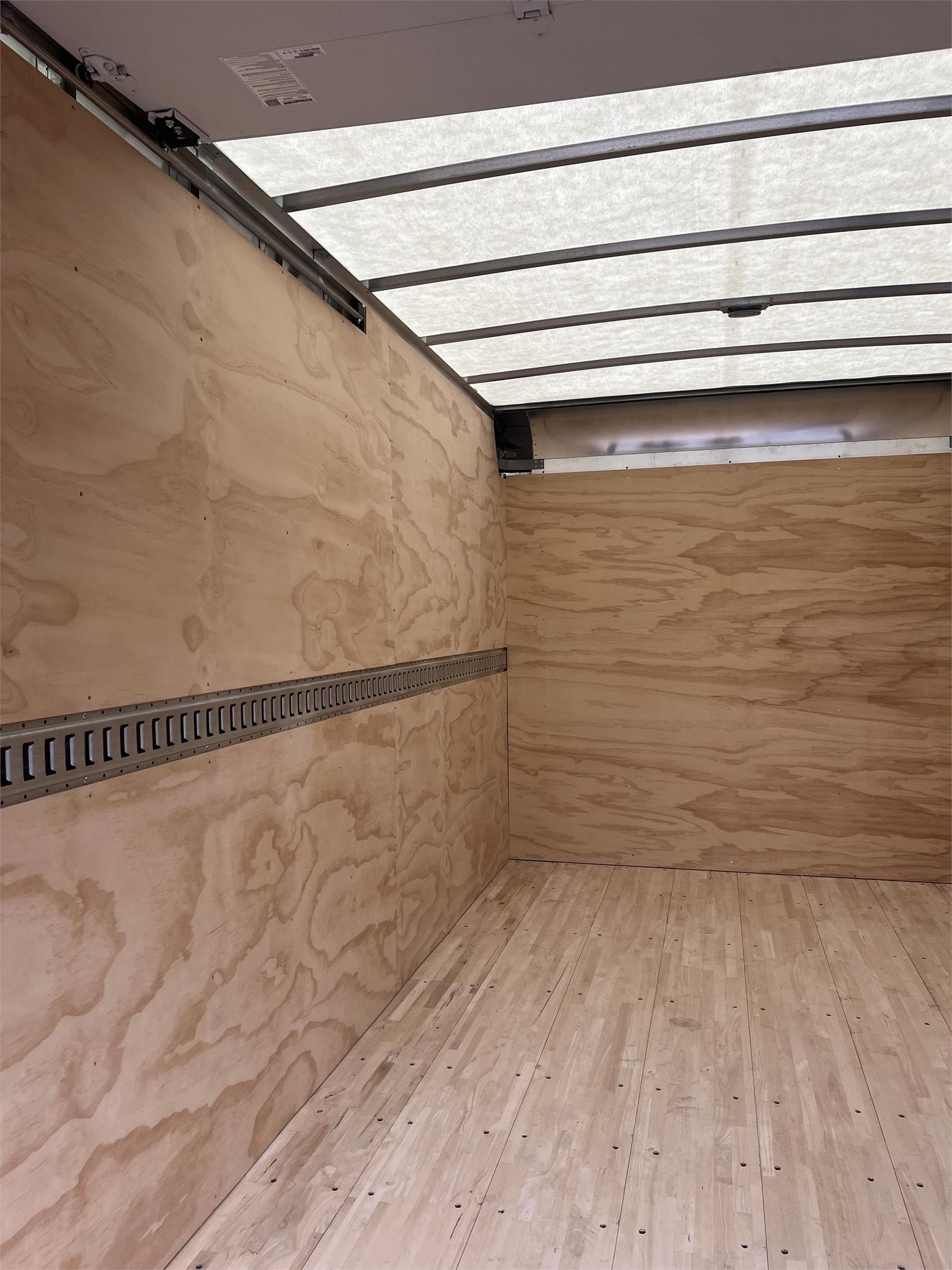 2024 MORGAN 16 FT - image 3 of 5