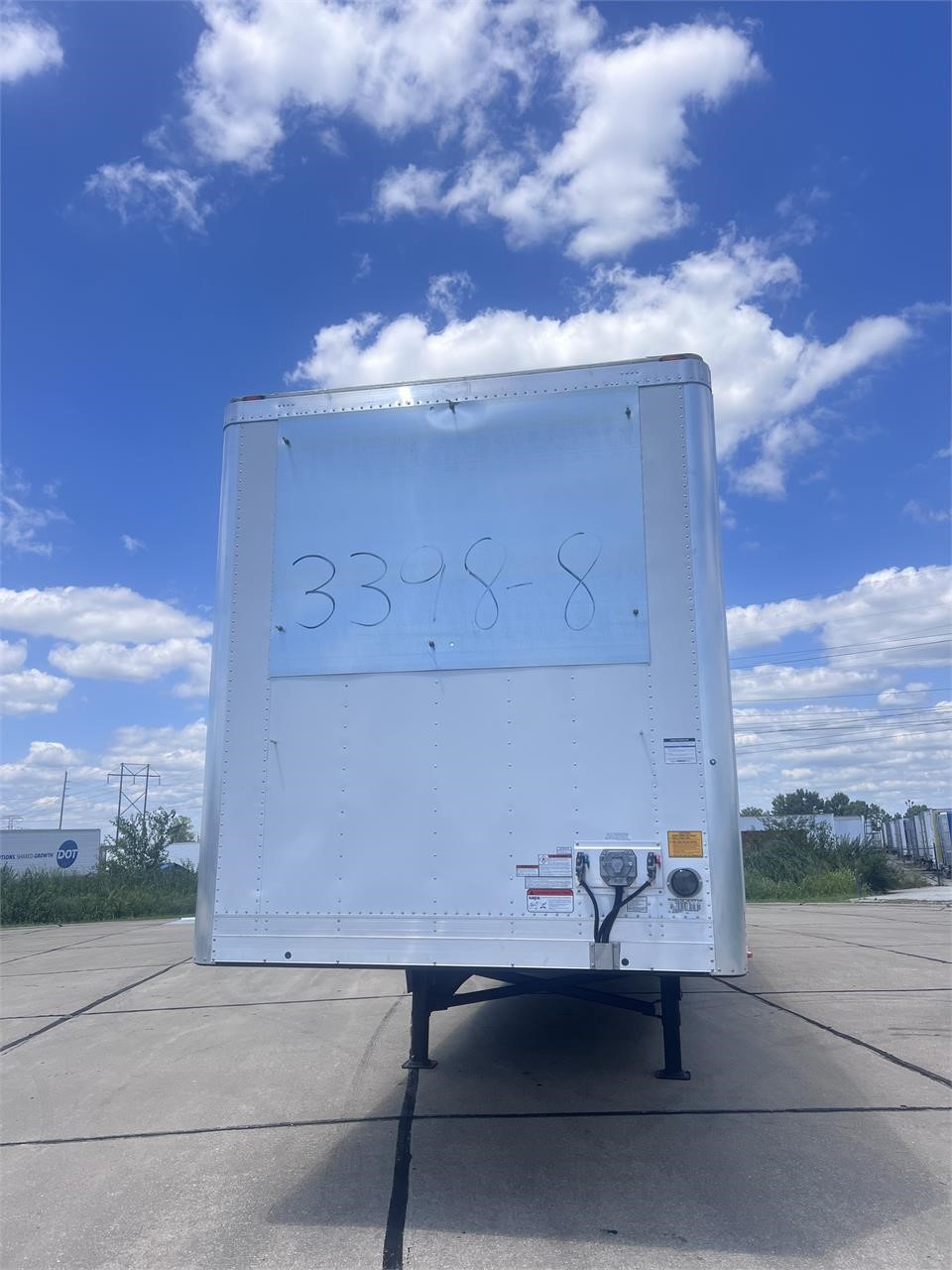 2025 UTILITY 3000R REEFER TRAILER - image 2 of 6