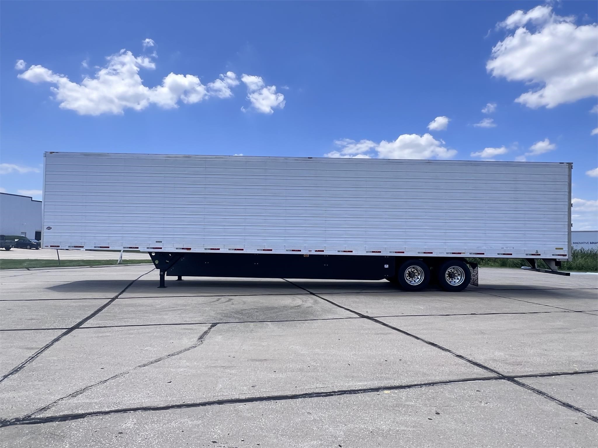 2025 UTILITY 3000R REEFER TRAILER - image 4 of 6