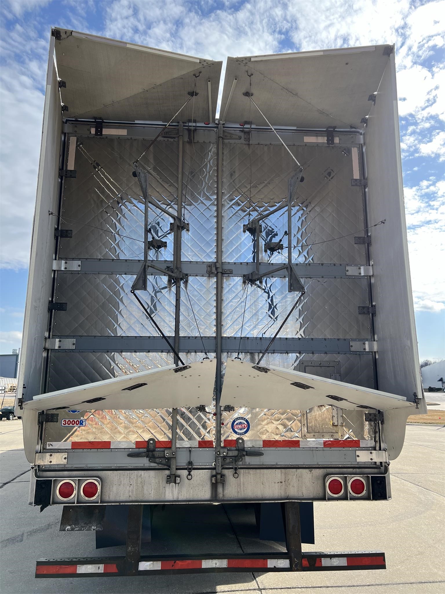 2015 UTILITY 3000R 8057819054 2015 UTILITY 3000R 8057819054