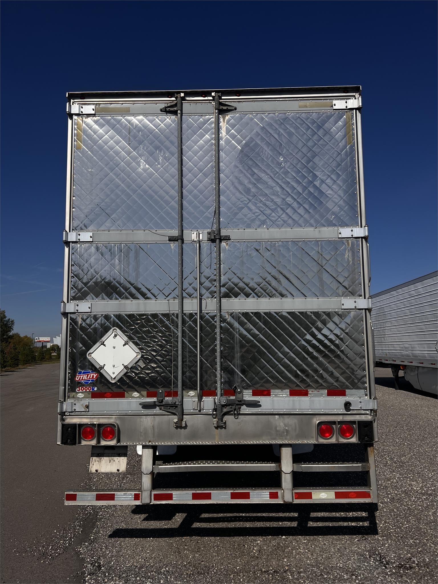 2015 UTILITY 48' MULTI-TEMP REEFER - image 5 of 6