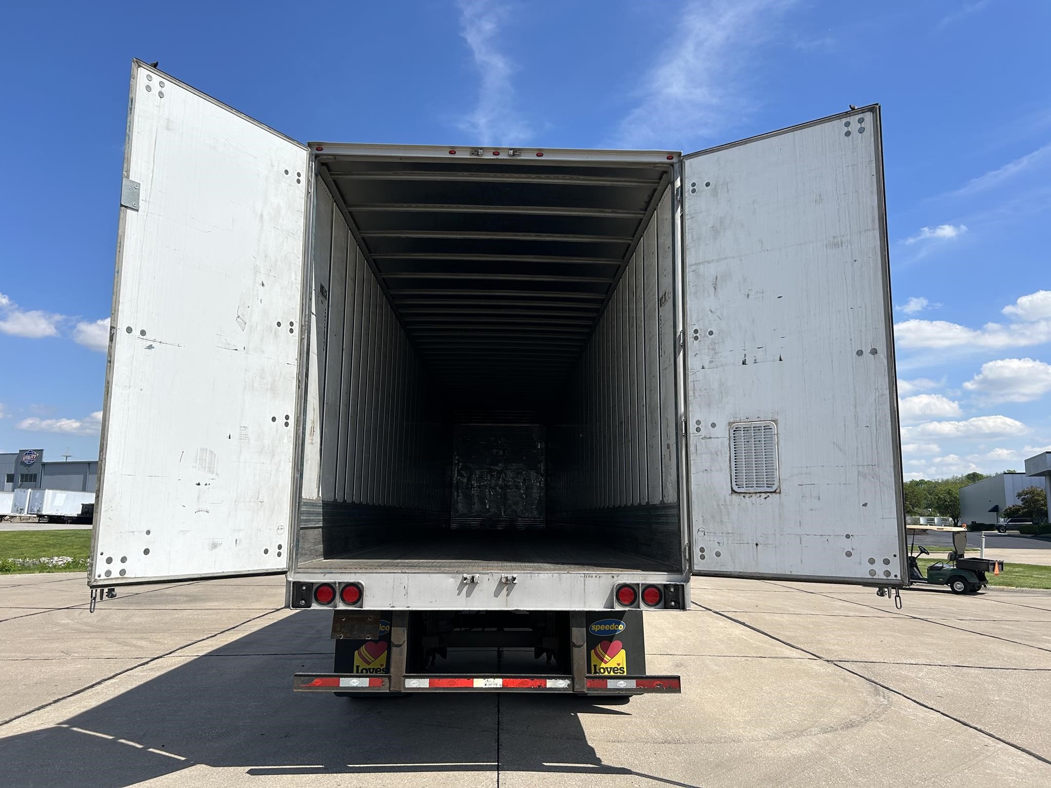 2019 UTILITY 4000D-X - image 5 of 6