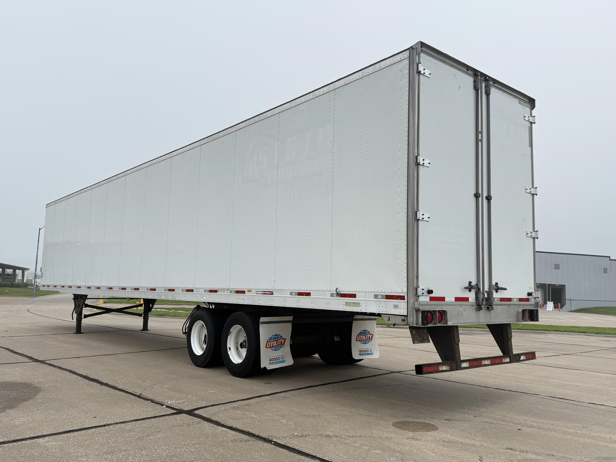 2015 UTILITY 4000D-X - image 4 of 6