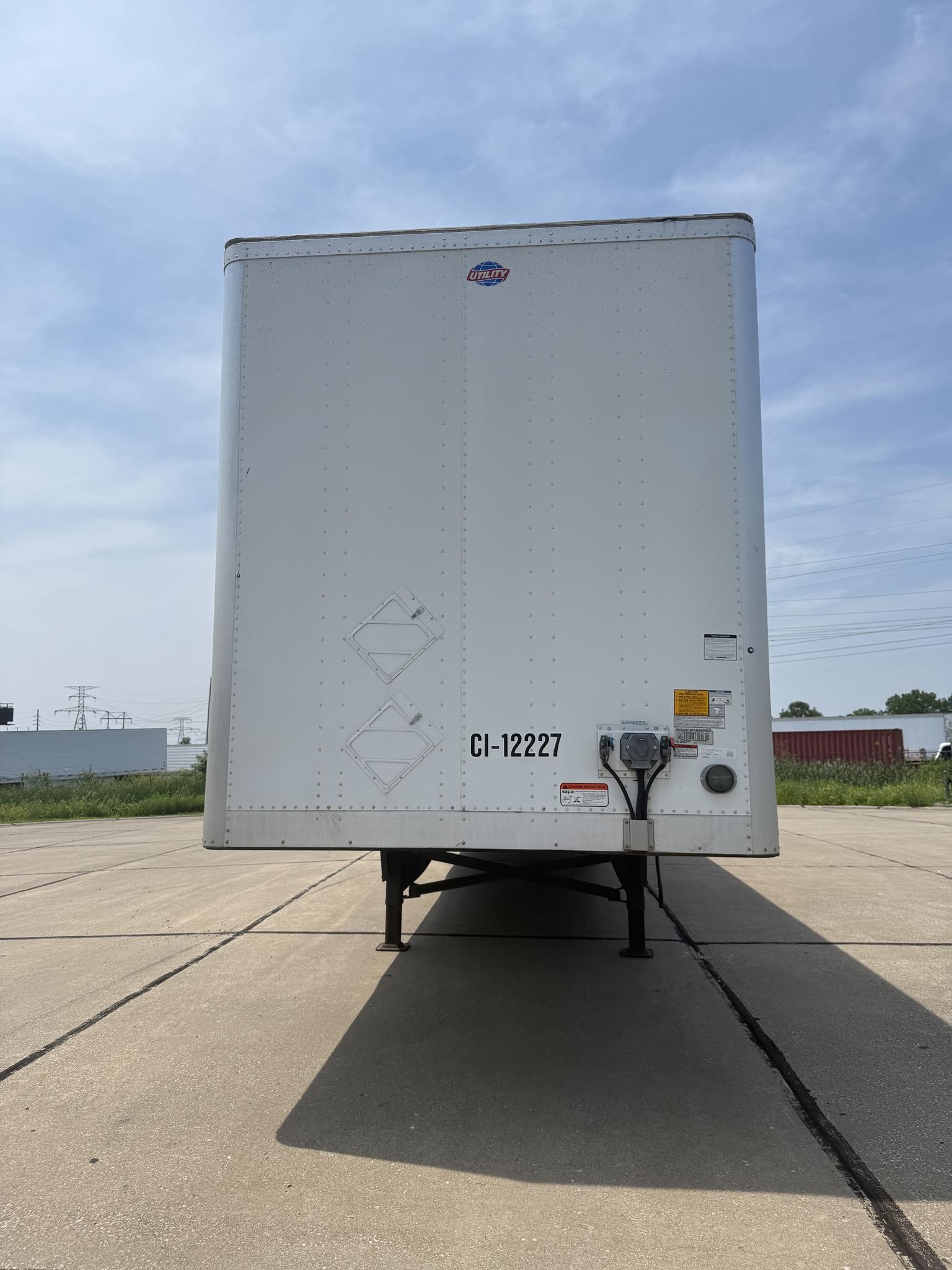 2023 UTILITY 4000D-X TBR - image 2 of 6