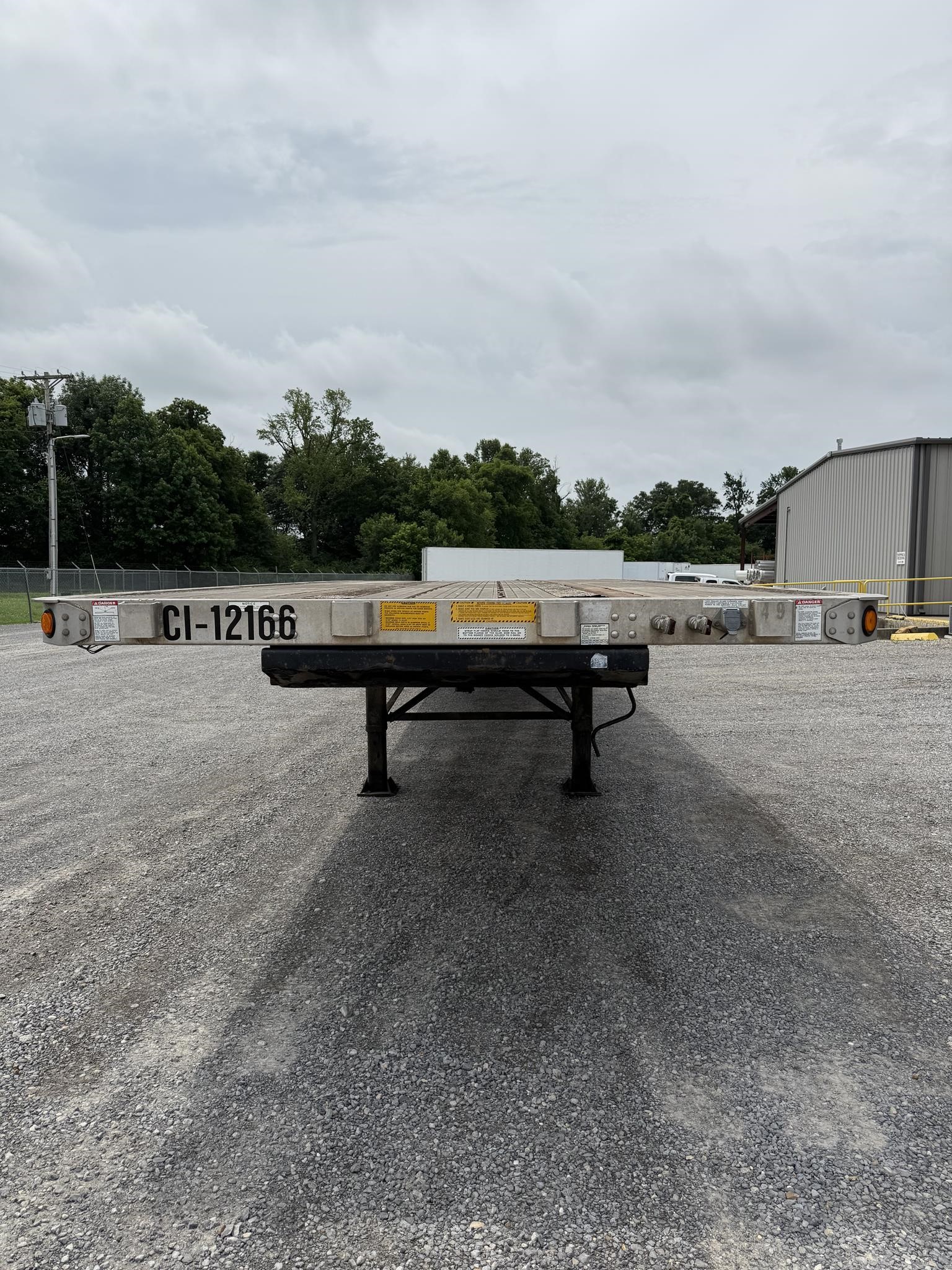 2014 UTILITY 4000AE - image 2 of 6