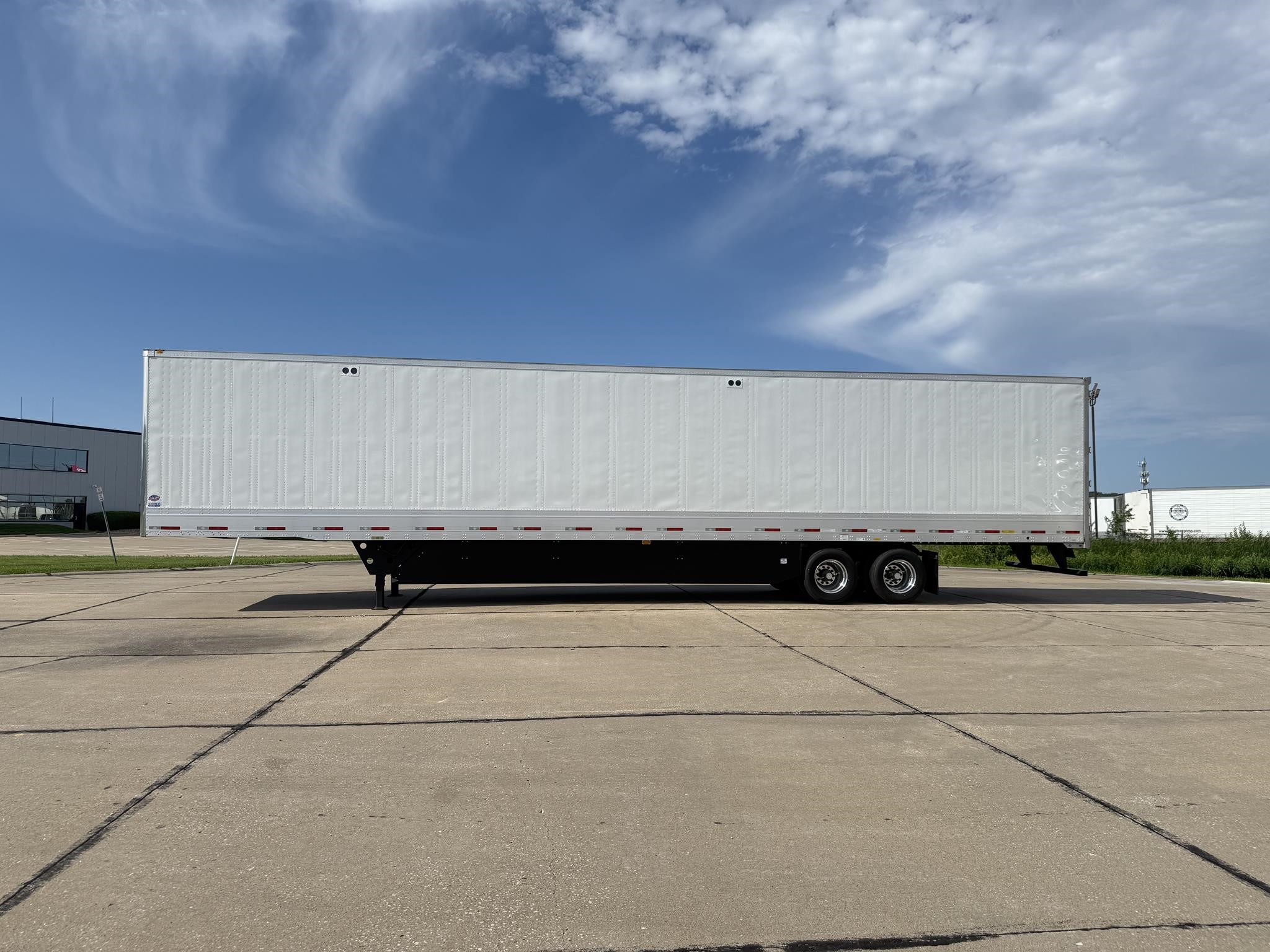 2025 UTILITY 4000D-X TBR - image 3 of 6