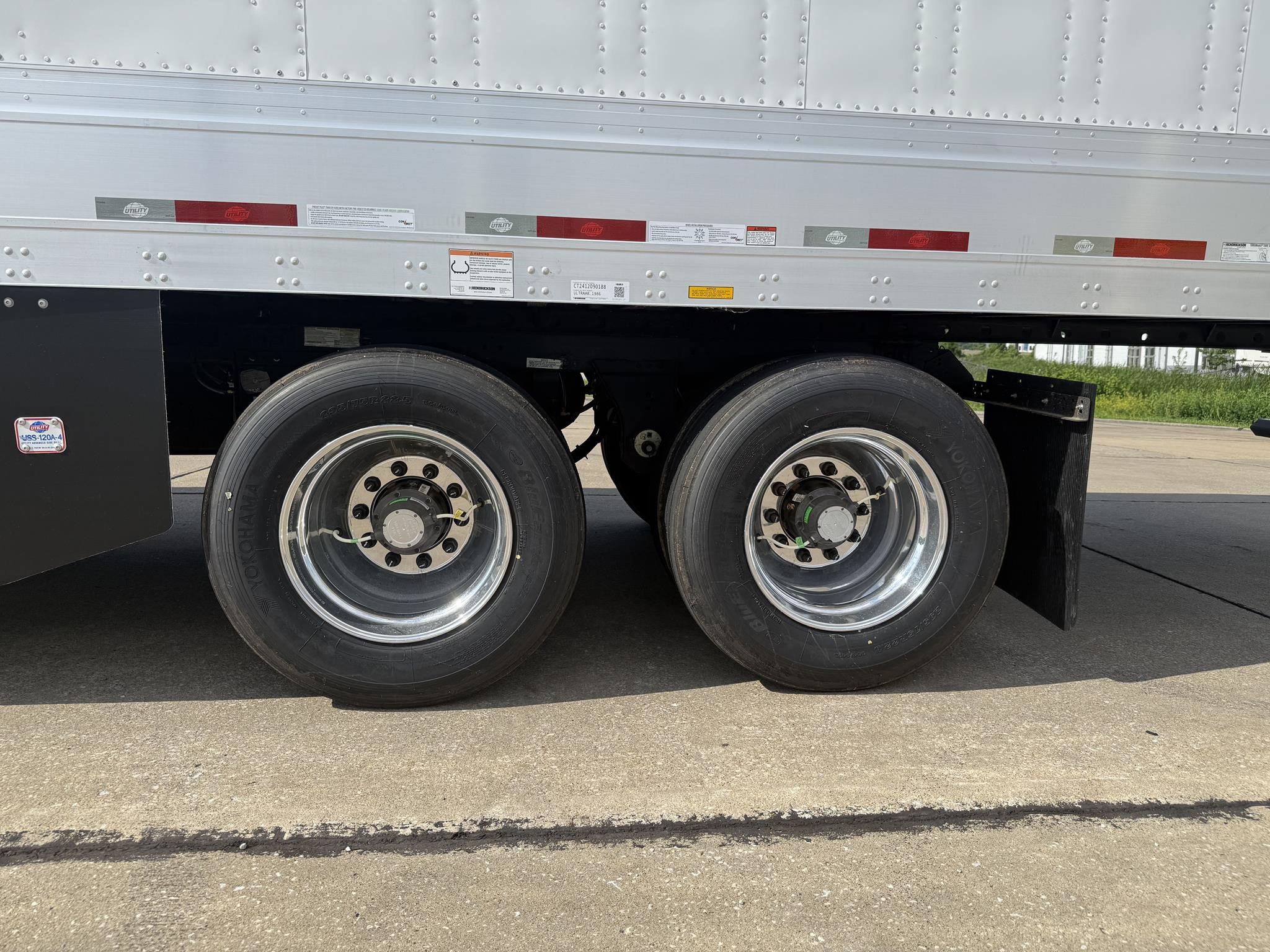 2025 UTILITY 4000D-X TBR - image 5 of 6
