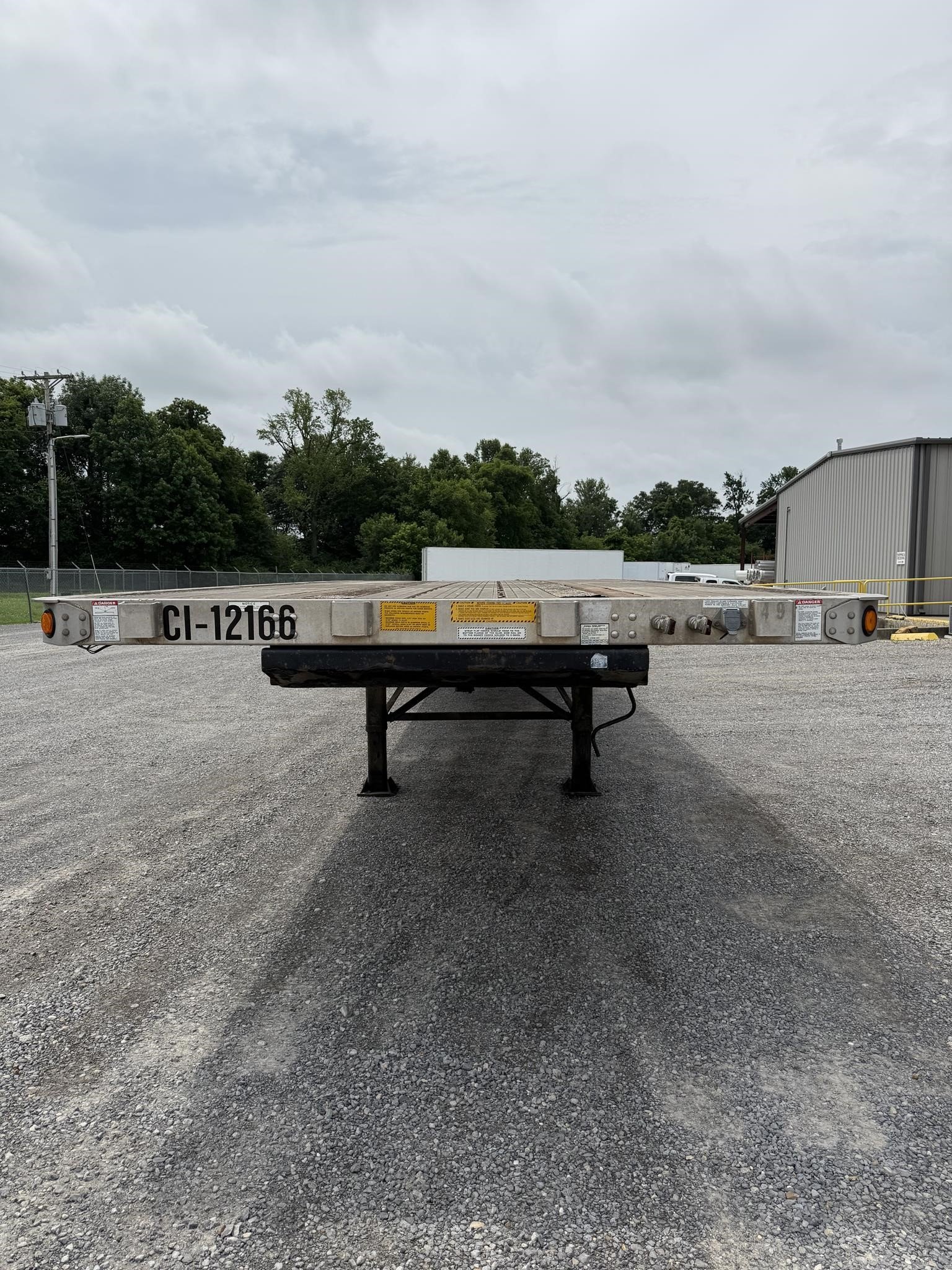 2014 UTILITY 4000AE - image 2 of 6