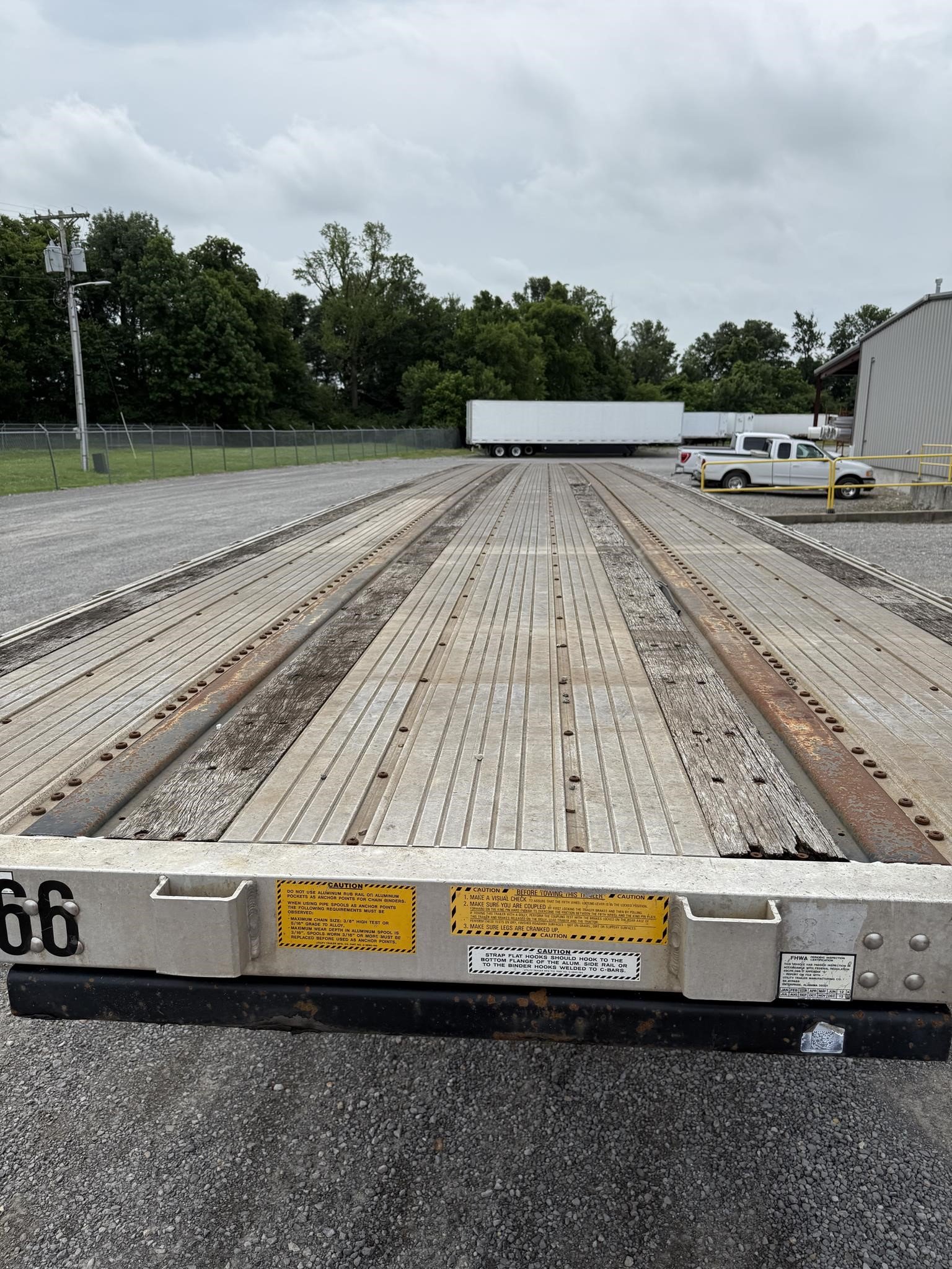 2014 UTILITY 4000AE - image 4 of 6