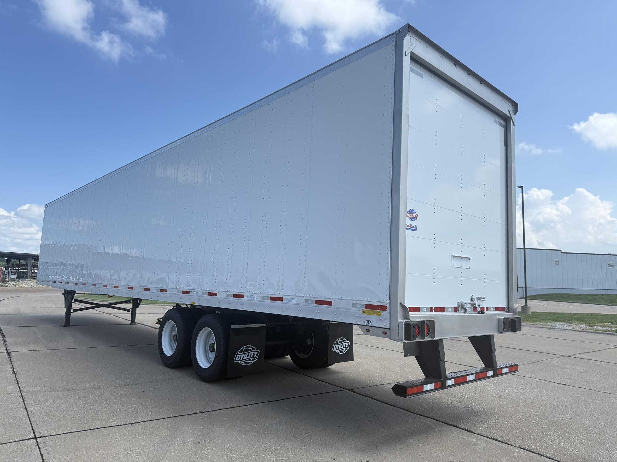 2026 UTILITY 4000D-X - image 2 of 6
