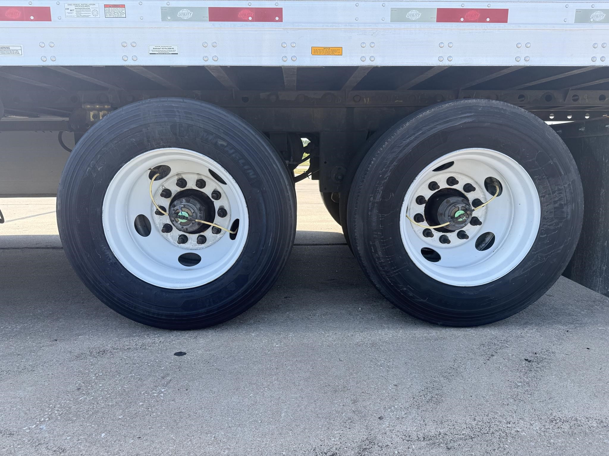 2019 UTILITY 4000D-X - image 5 of 6
