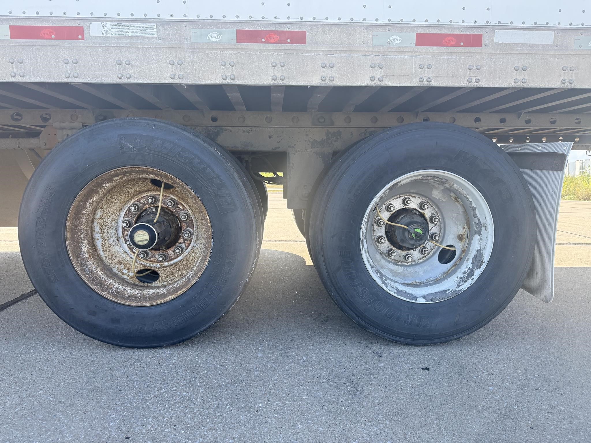 2012 UTILITY 4000D-X - image 4 of 6