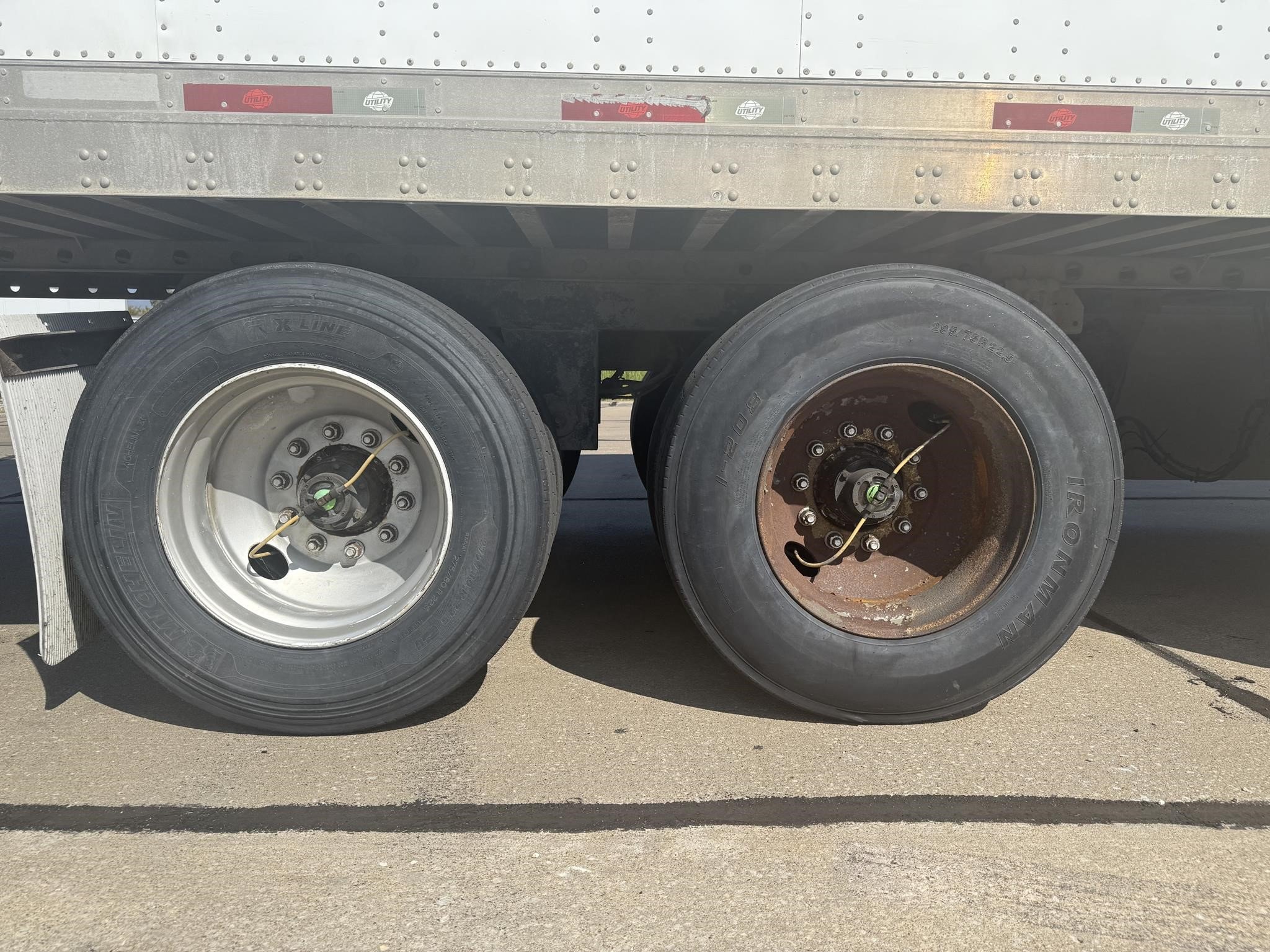 2012 UTILITY 4000D-X 10013679879 2012 UTILITY 4000D-X 10013679879