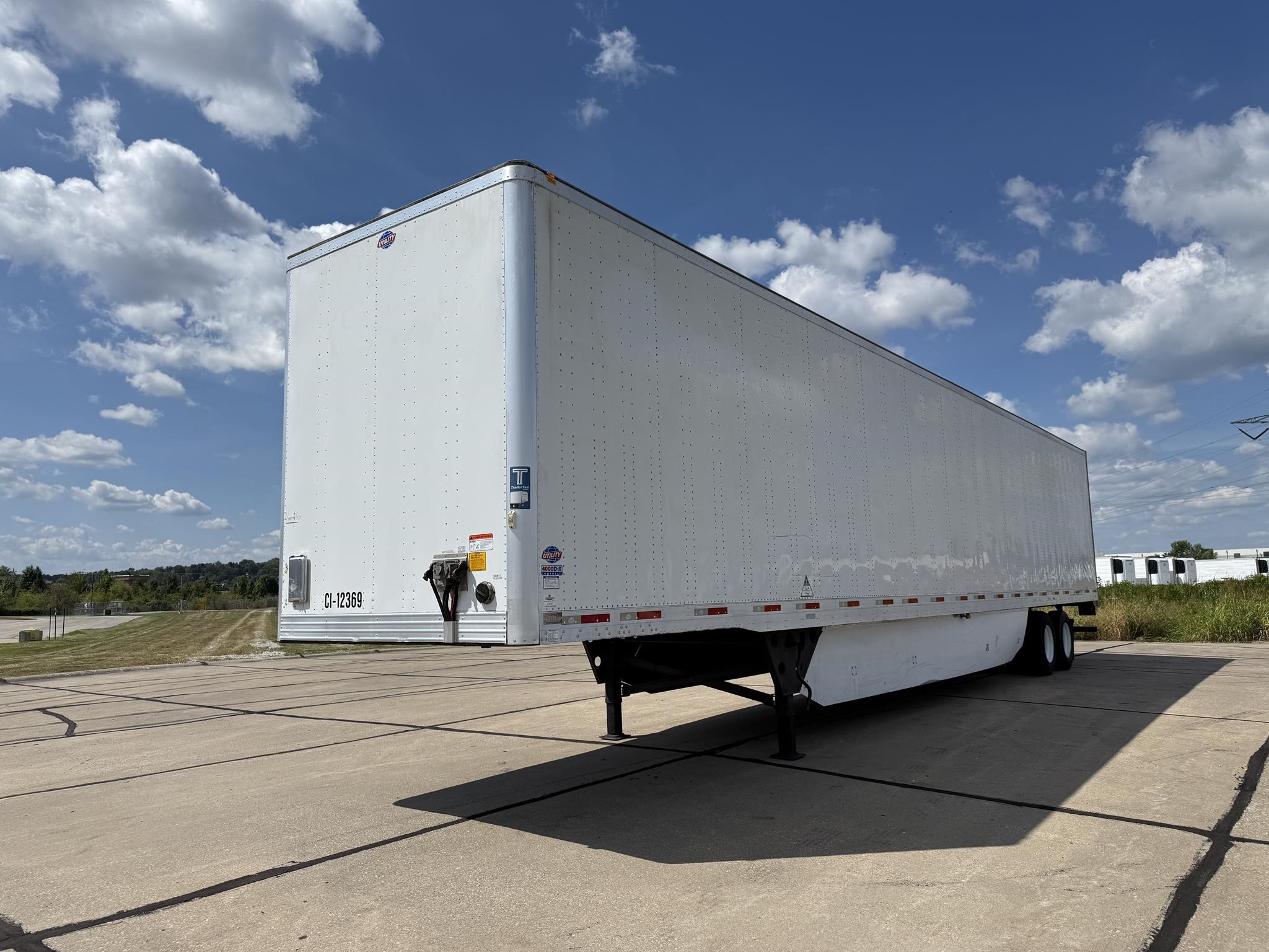 2017 UTILITY 4000D-X 2017 UTILITY 4000D-X - image 3 of 6