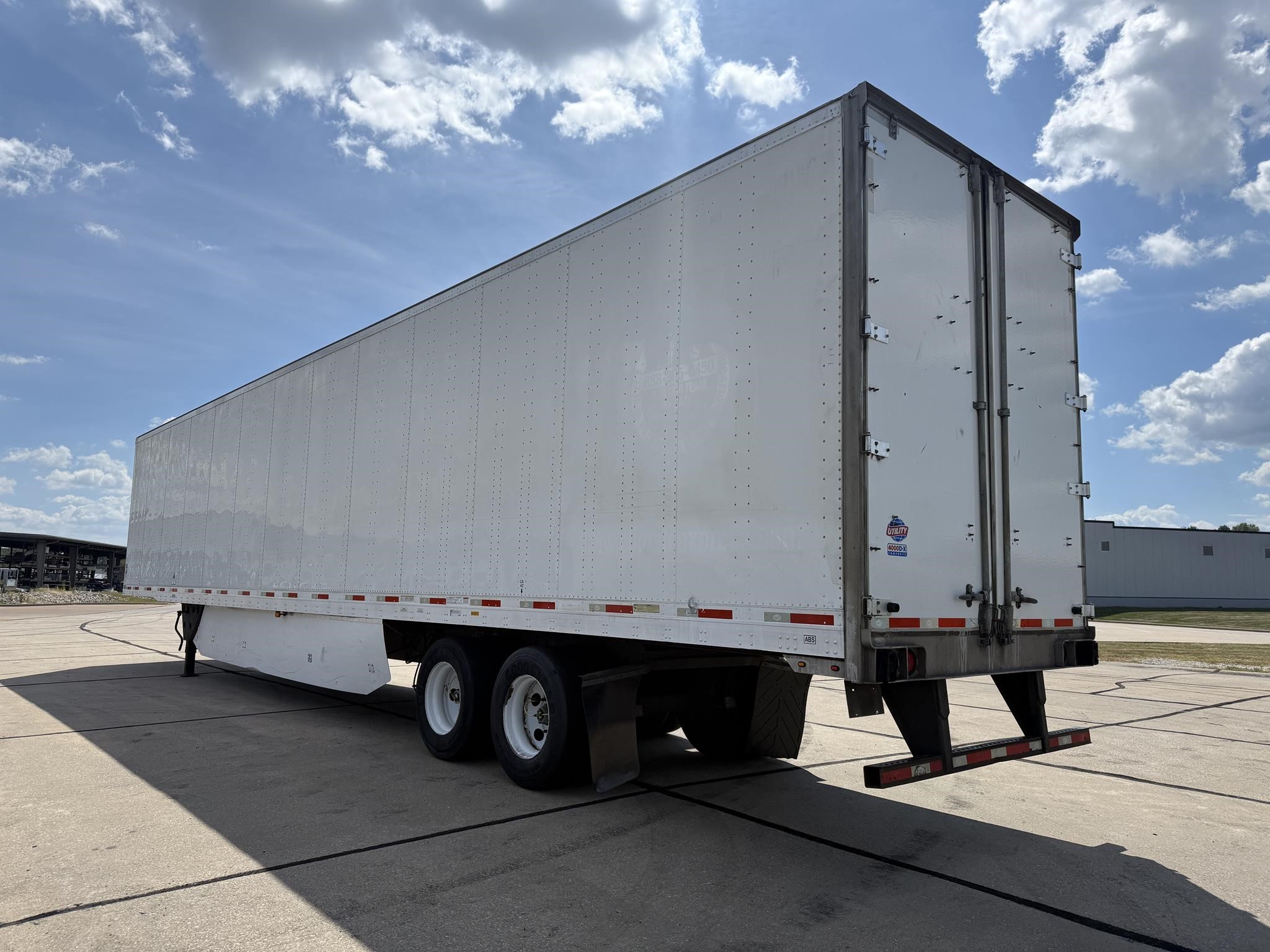 2017 UTILITY 4000D-X 10006738732 2017 UTILITY 4000D-X 10006738732