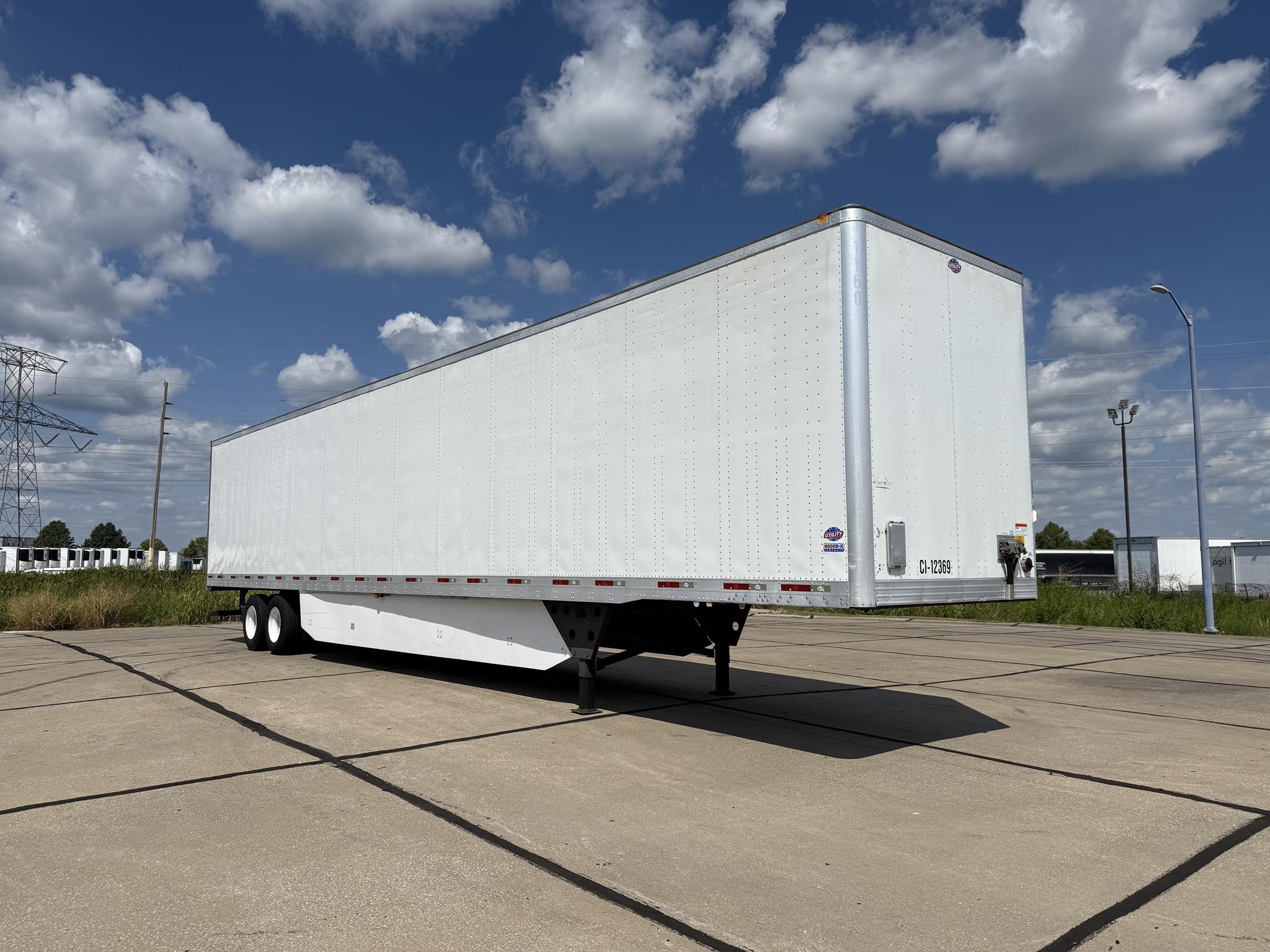 2017 UTILITY 4000D-X 2017 UTILITY 4000D-X - image 1 of 6