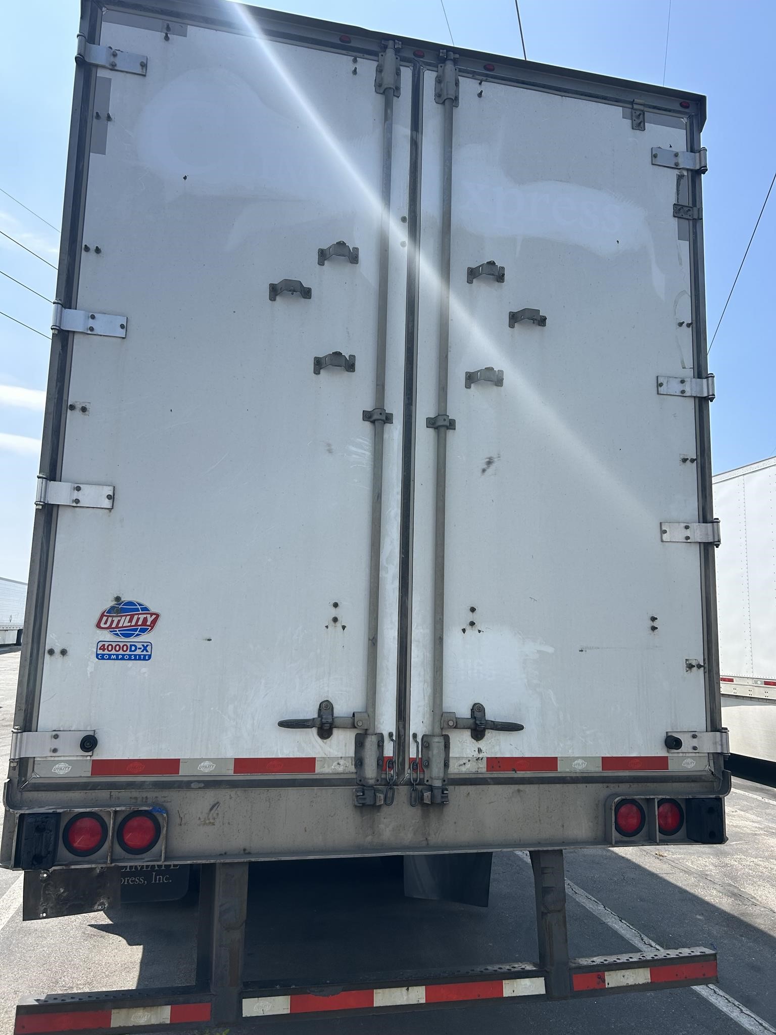 2017 UTILITY 4000D-X 10020518711 2017 UTILITY 4000D-X 10020518711