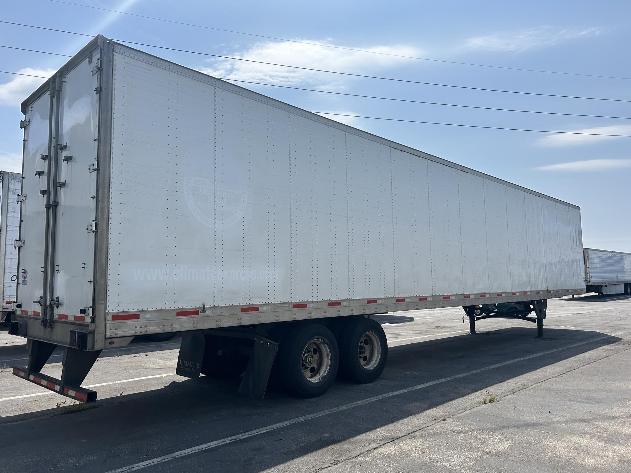 2017 UTILITY 4000D-X 10020518735 2017 UTILITY 4000D-X 10020518735