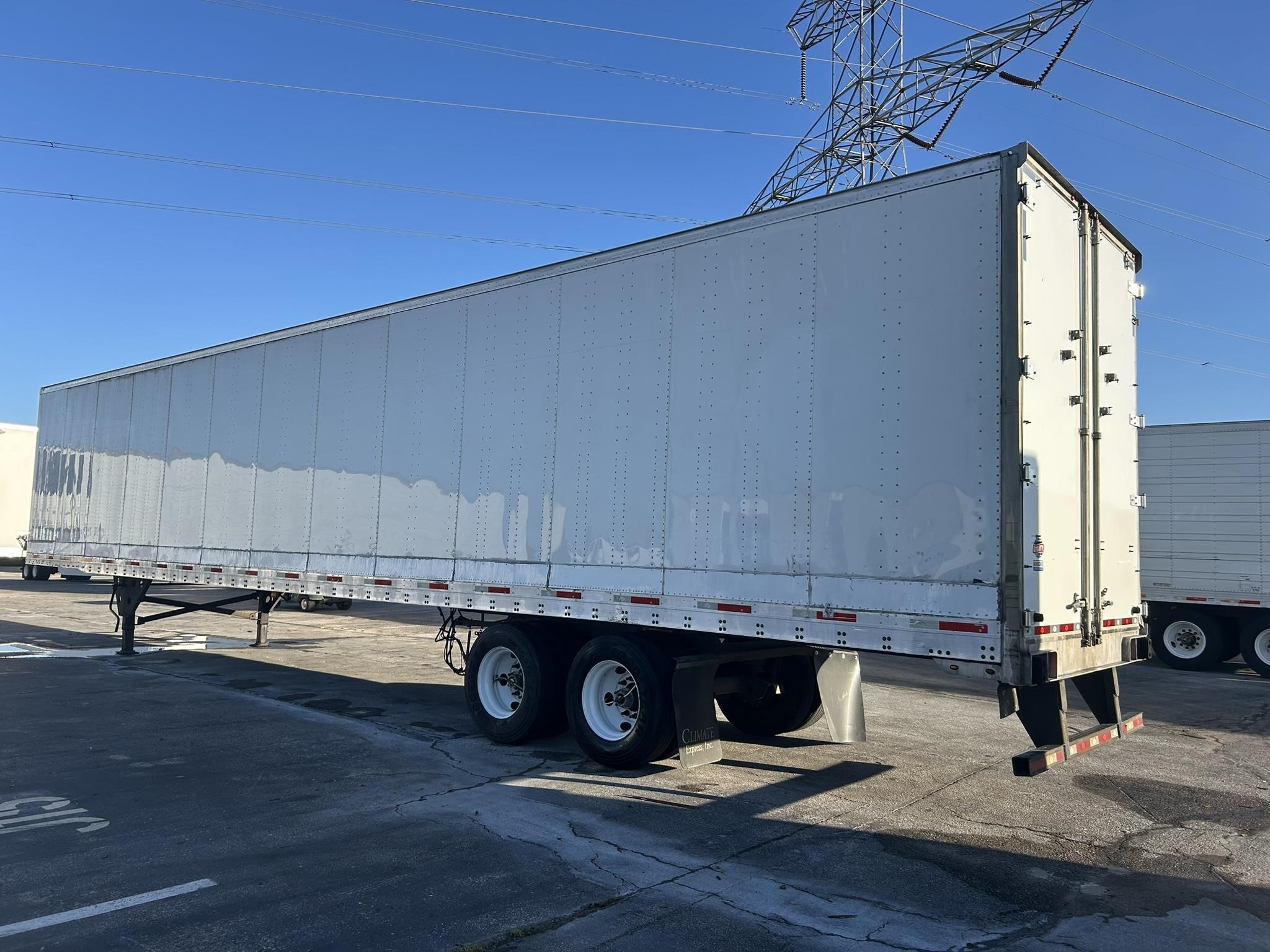 2017 UTILITY 4000D-X 10020518807 2017 UTILITY 4000D-X 10020518807