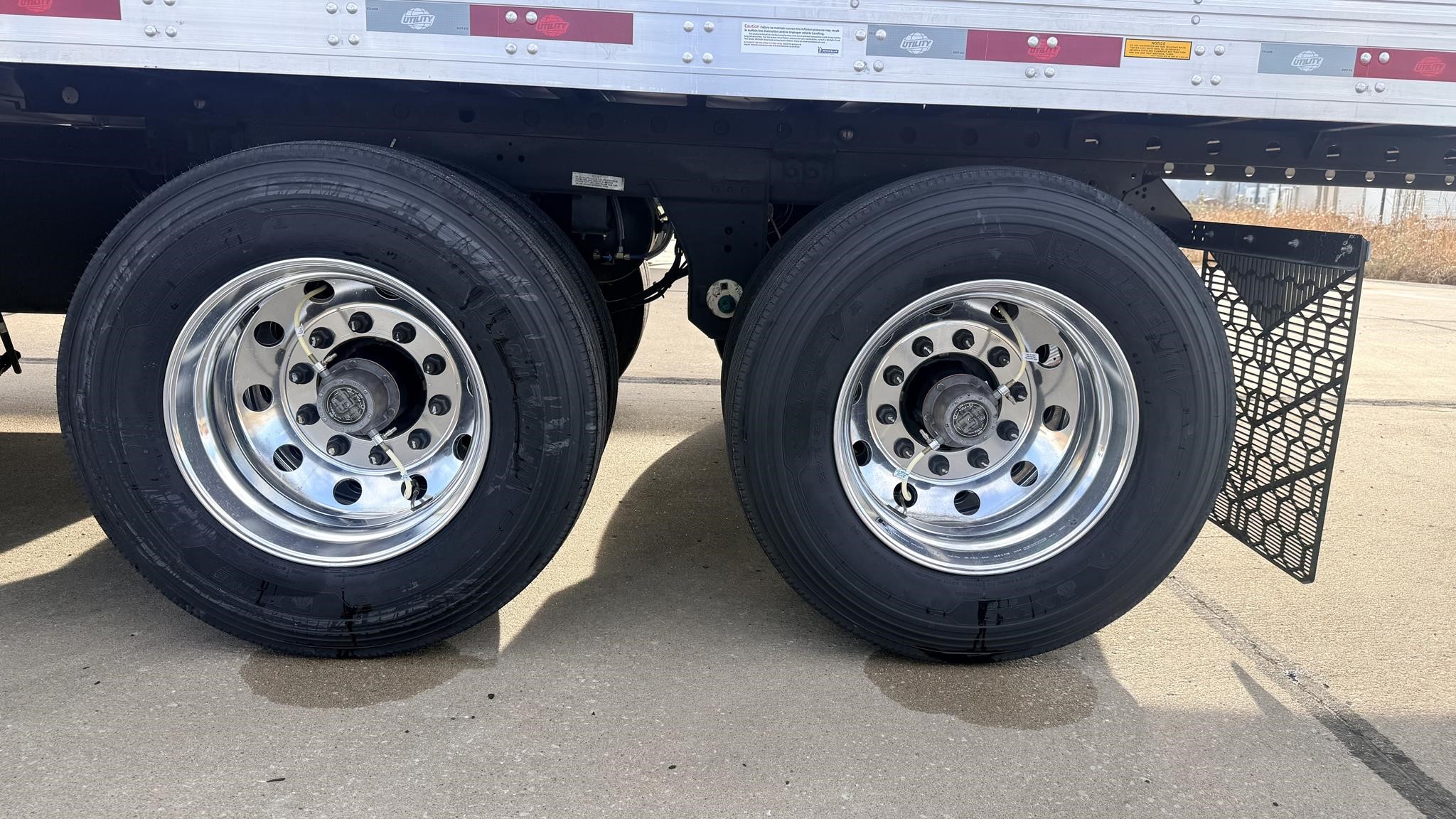 2025 UTILITY 3000R 2025 UTILITY 3000R - image 4 of 6