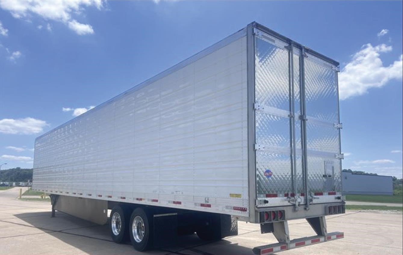 2027 UTILITY 3000R 2027 UTILITY 3000R - image 1 of 6