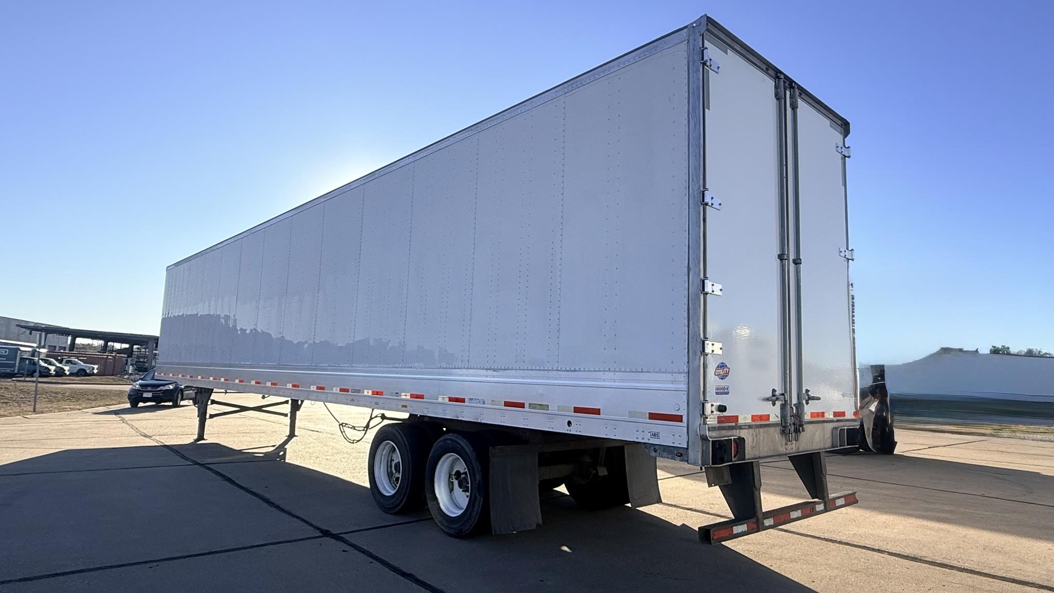 2019 UTILITY 4000D-X 11001405857 2019 UTILITY 4000D-X 11001405857