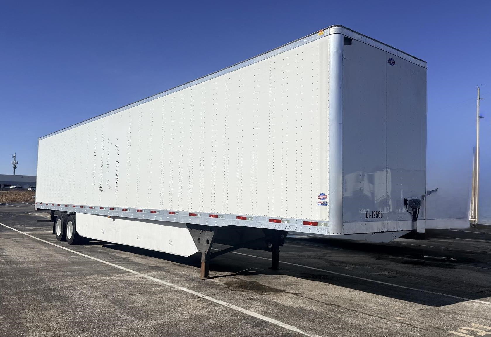 2019 UTILITY 4000D-X 11005778050 2019 UTILITY 4000D-X 11005778050