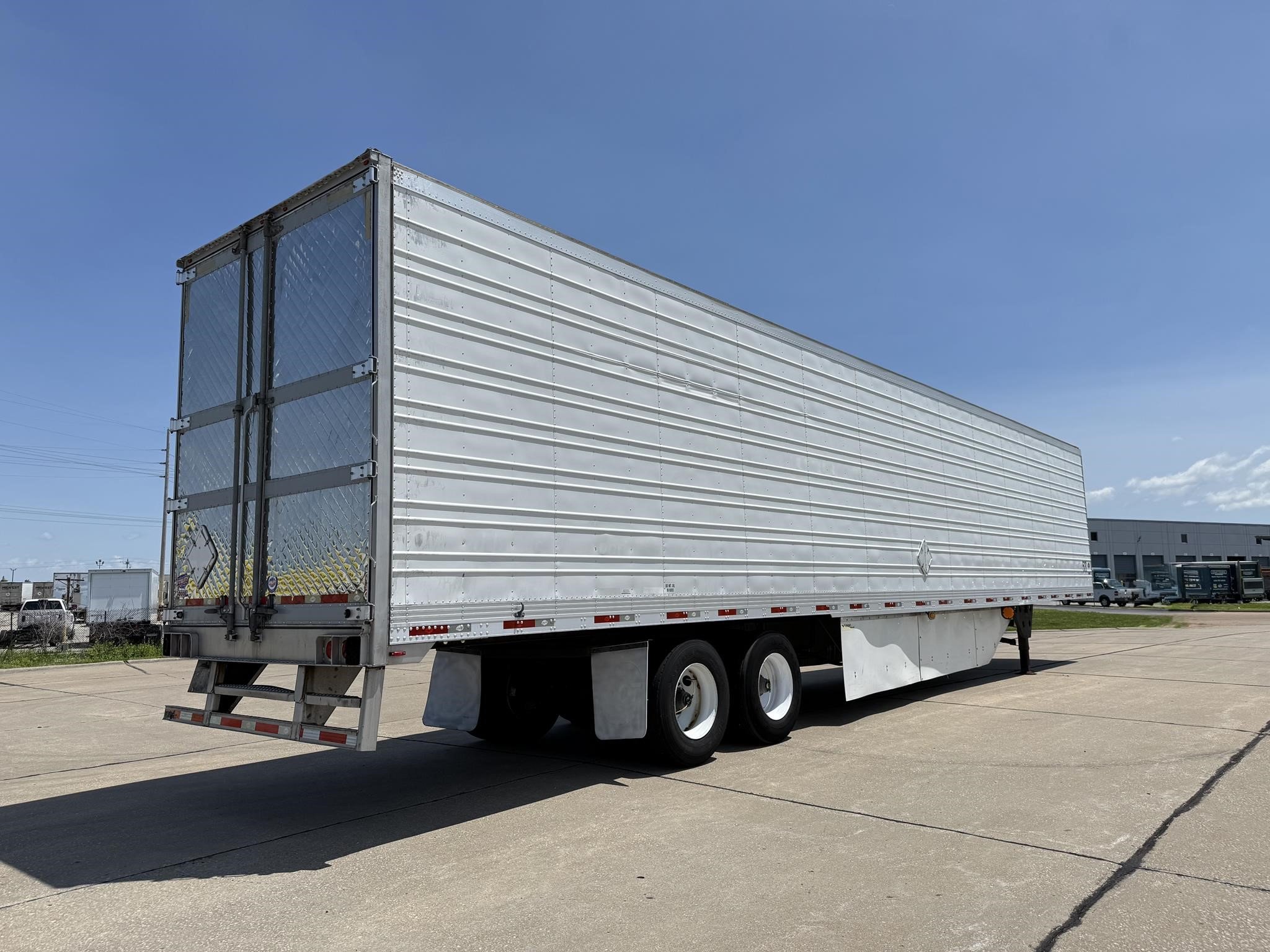 2016 UTILITY 3000R 9068946292 2016 UTILITY 3000R 9068946292