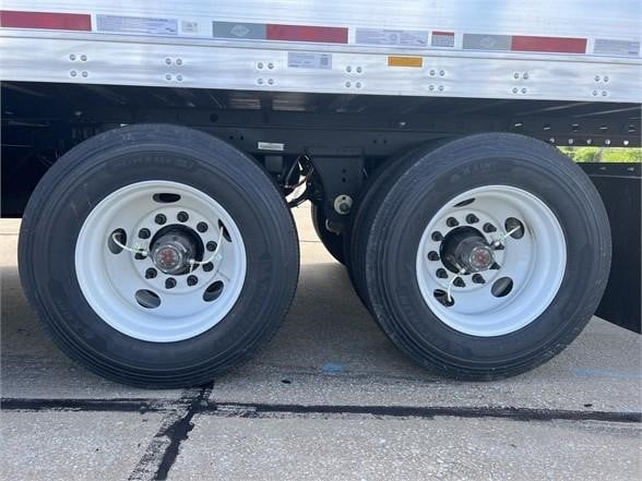 2027 UTILITY 4000D-X - image 5 of 6