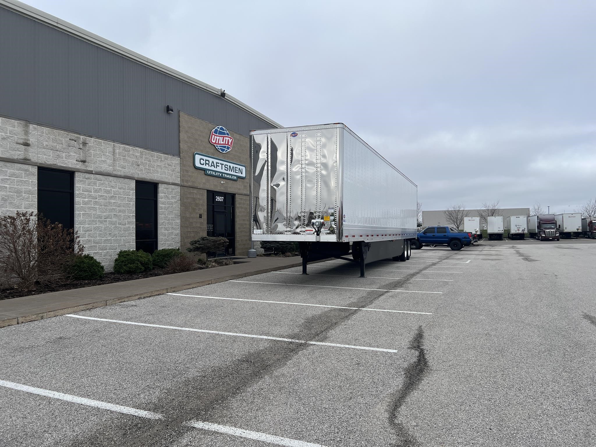 2027 UTILITY 4000D-X 2027 UTILITY 4000D-X - image 4 of 6