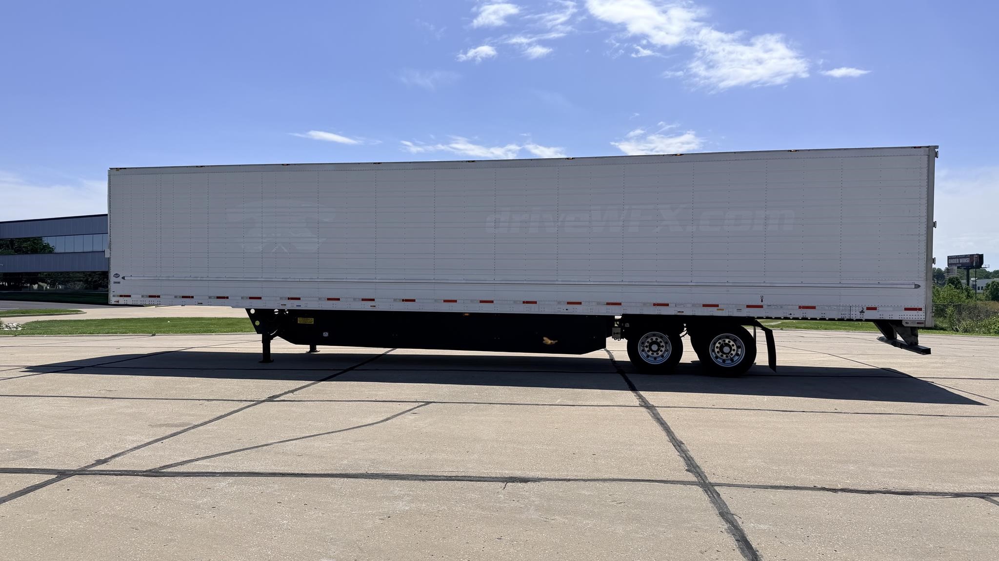 2021 UTILITY 3000R - image 3 of 6