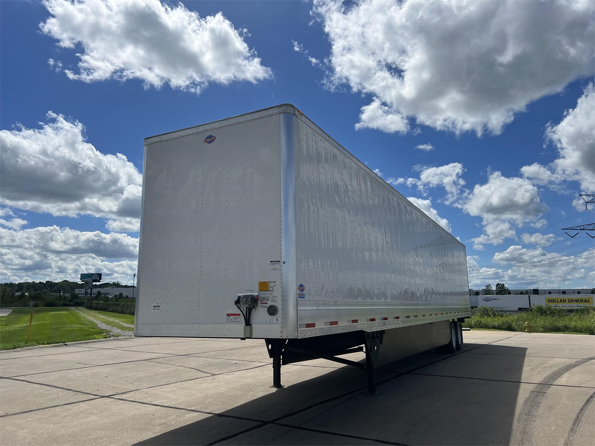 2027 UTILITY 4000D-X TBR 2027 UTILITY 4000D-X TBR - image 4 of 6