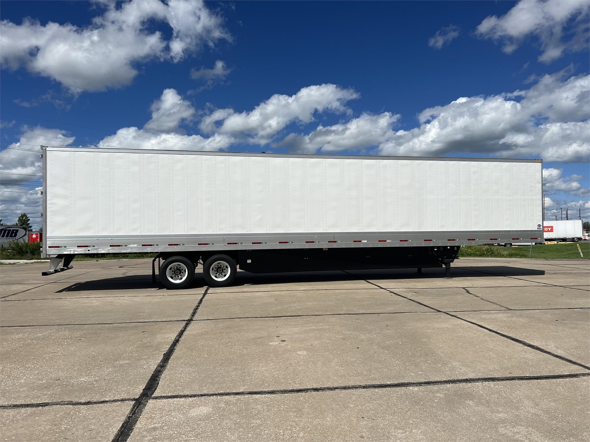 2027 UTILITY 4000D-X TBR 8035352434 2027 UTILITY 4000D-X TBR 8035352434