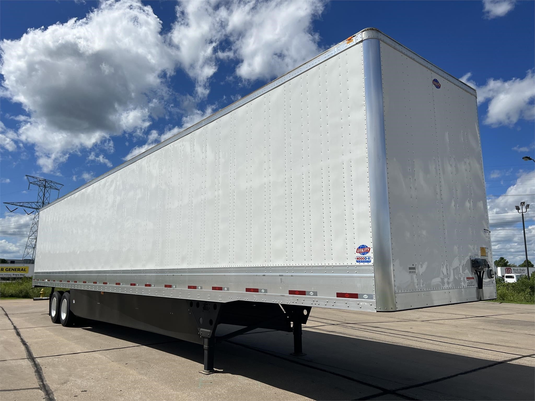 2027 UTILITY 4000D-X TBR 2027 UTILITY 4000D-X TBR - image 2 of 6