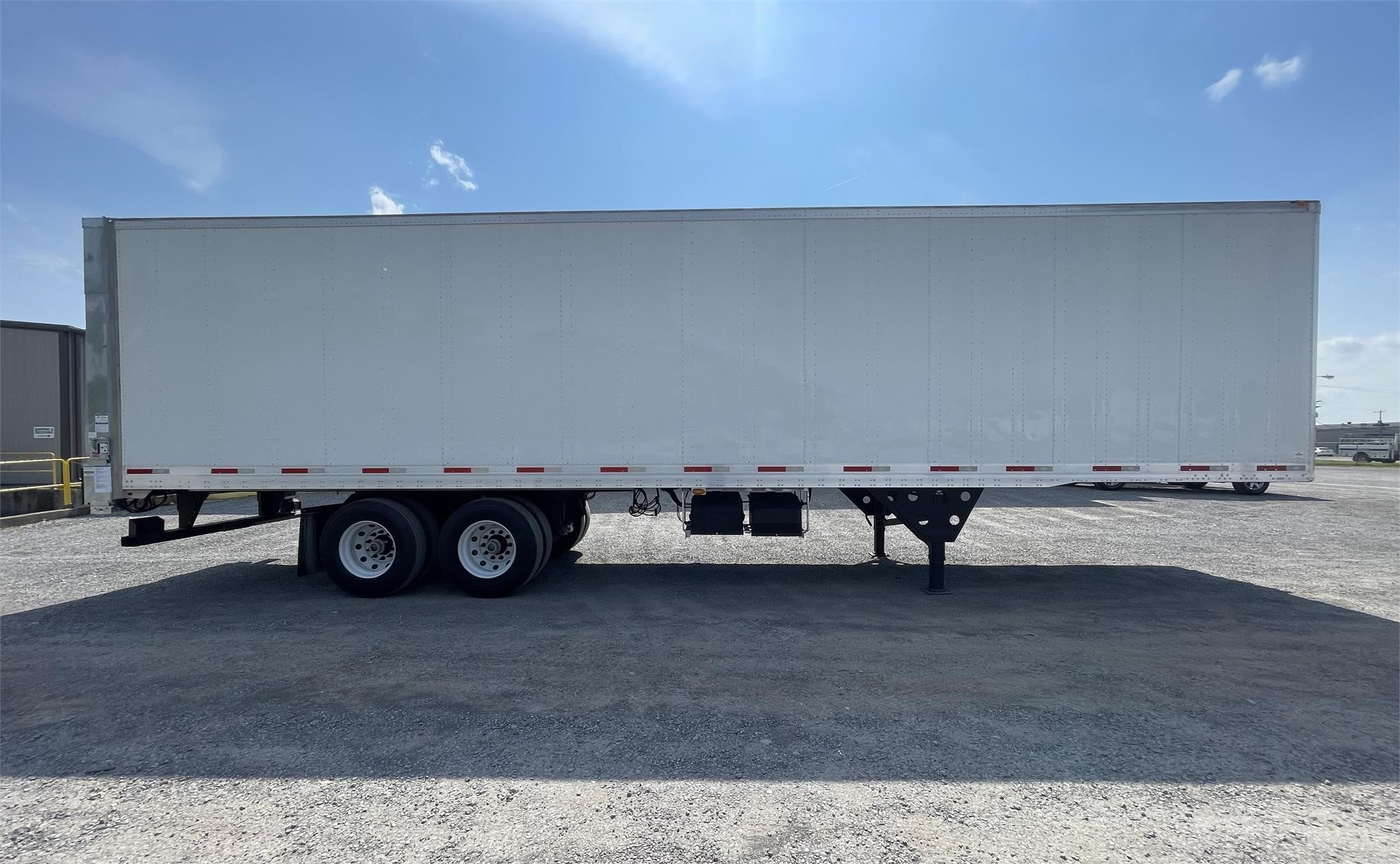 2027 UTILITY 4000D-X 2027 UTILITY 4000D-X - image 5 of 6