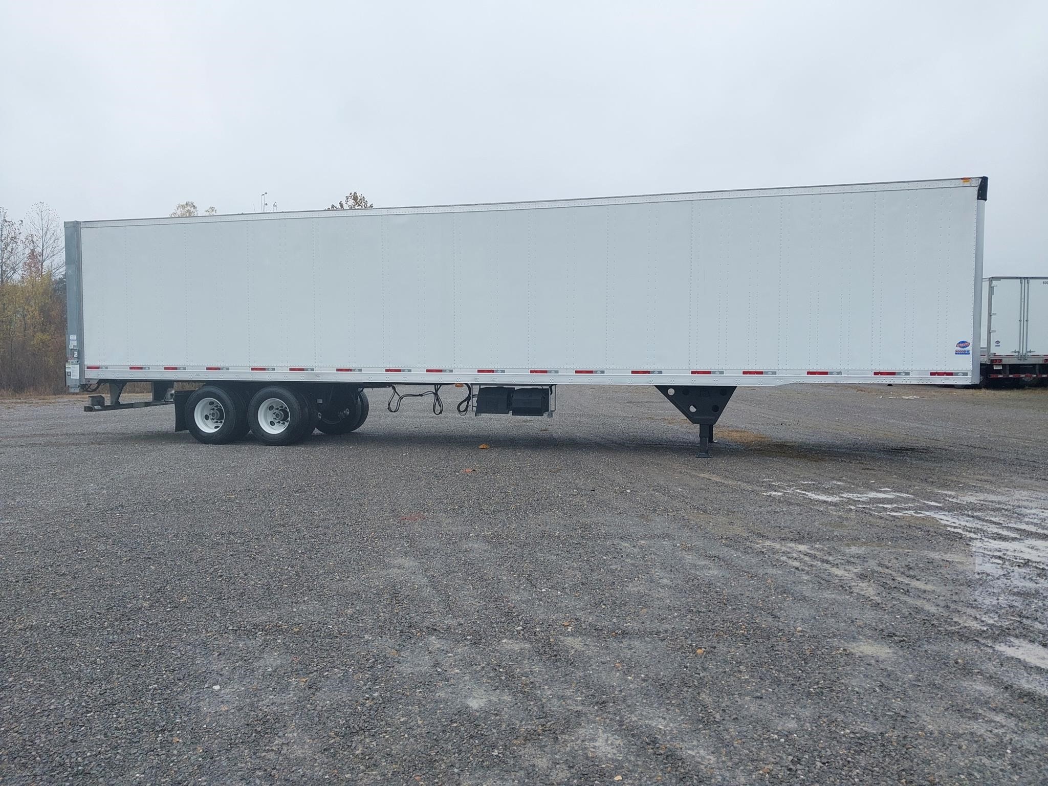 2027 UTILITY 4000D-X 2027 UTILITY 4000D-X - image 1 of 6