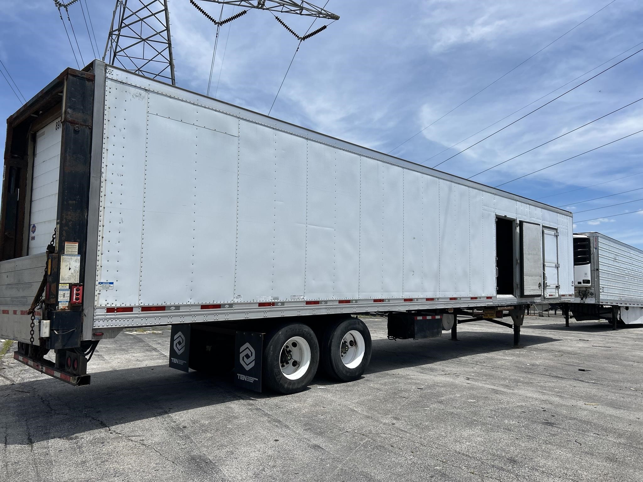 2011 UTILITY 3000R 11034476147 2011 UTILITY 3000R 11034476147