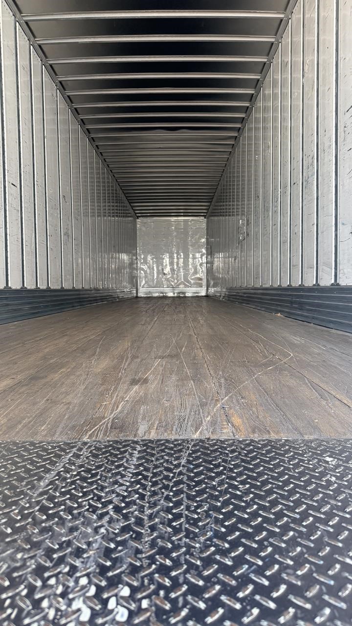 2019 UTILITY 4000D-X 11036284815 2019 UTILITY 4000D-X 11036284815