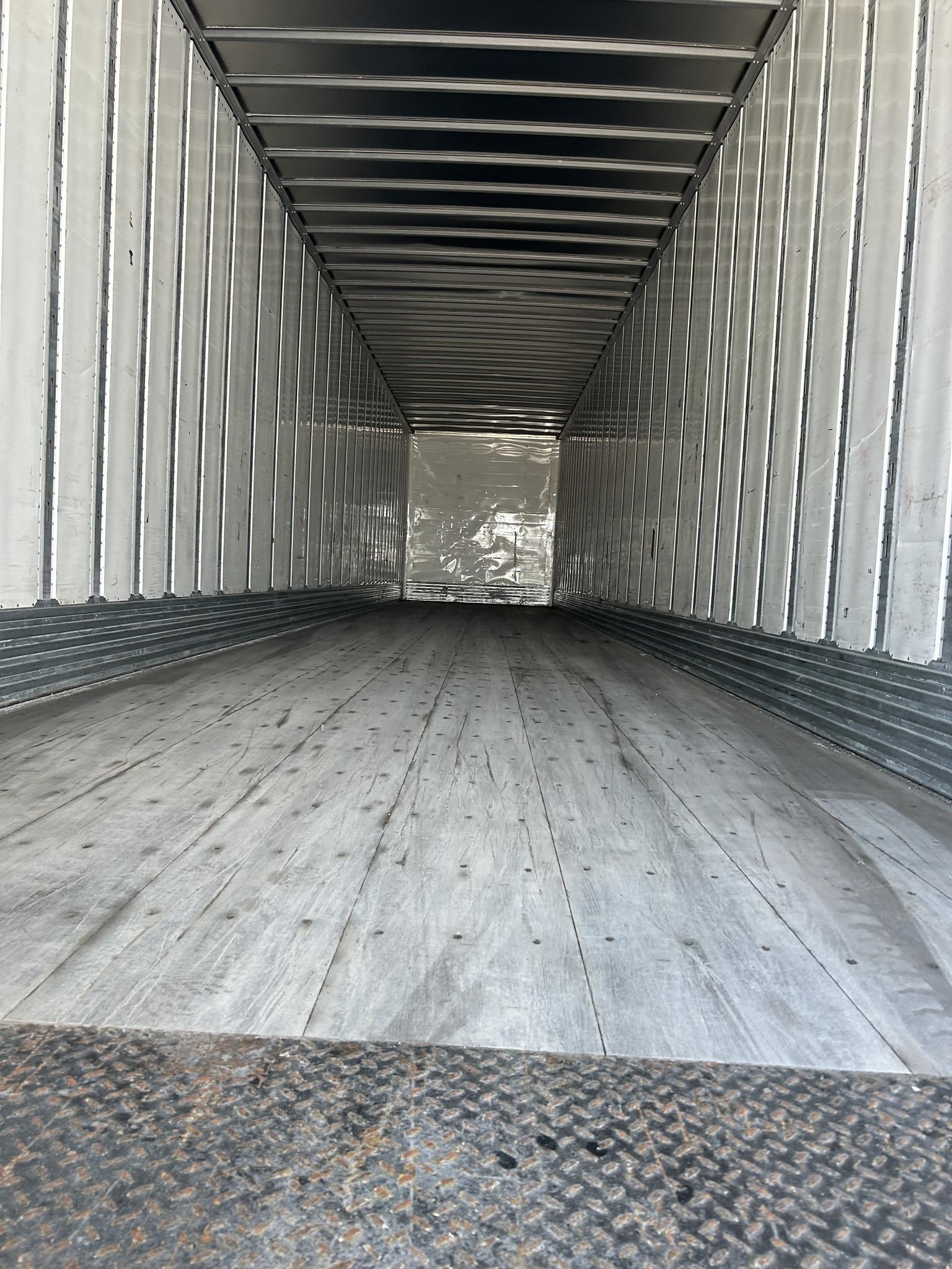 2022 UTILITY 4000D-X 11042033522 2022 UTILITY 4000D-X 11042033522
