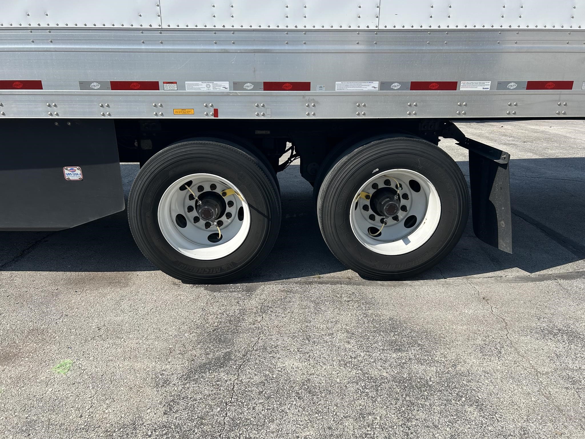 2023 UTILITY 4000D-X 2023 UTILITY 4000D-X - image 3 of 6
