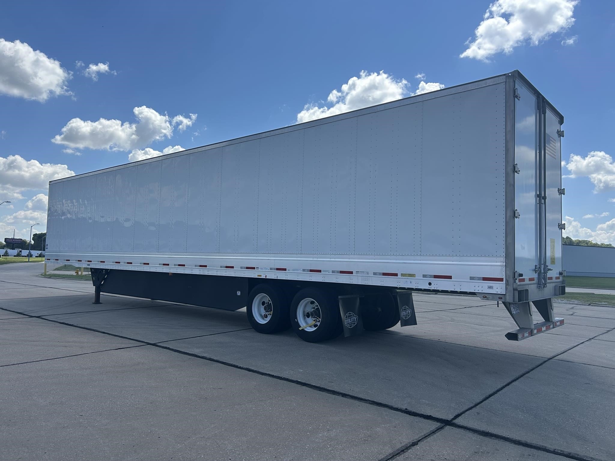 2026 UTILITY 4000D-X 2026 UTILITY 4000D-X - image 5 of 6