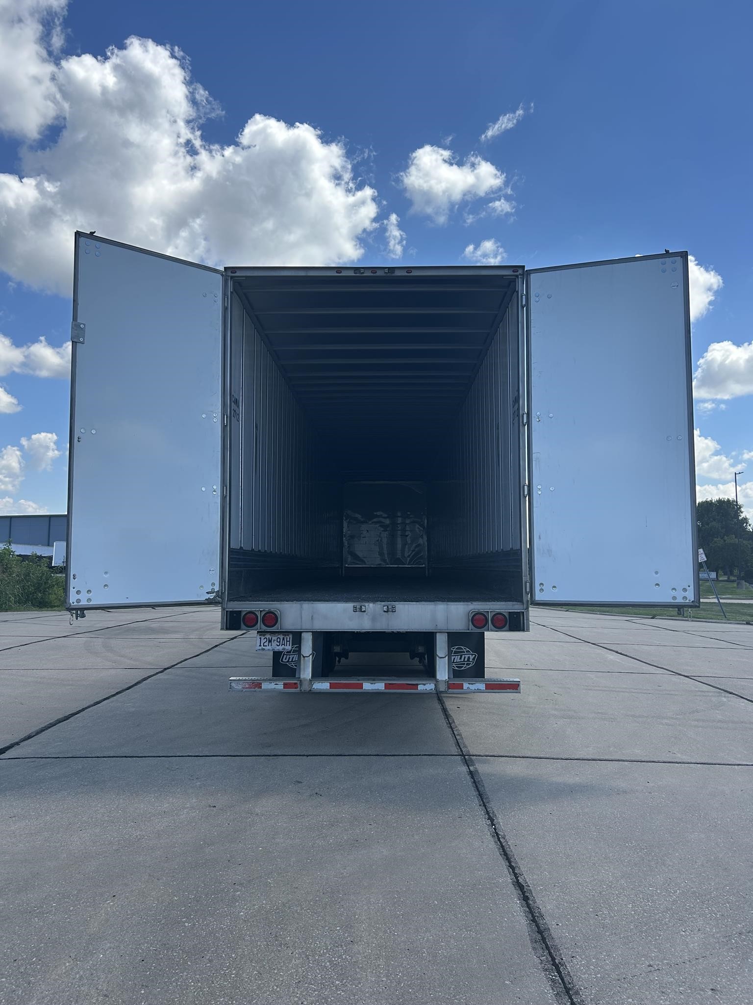 2024 UTILITY 4000D-X 11042365649 2024 UTILITY 4000D-X 11042365649