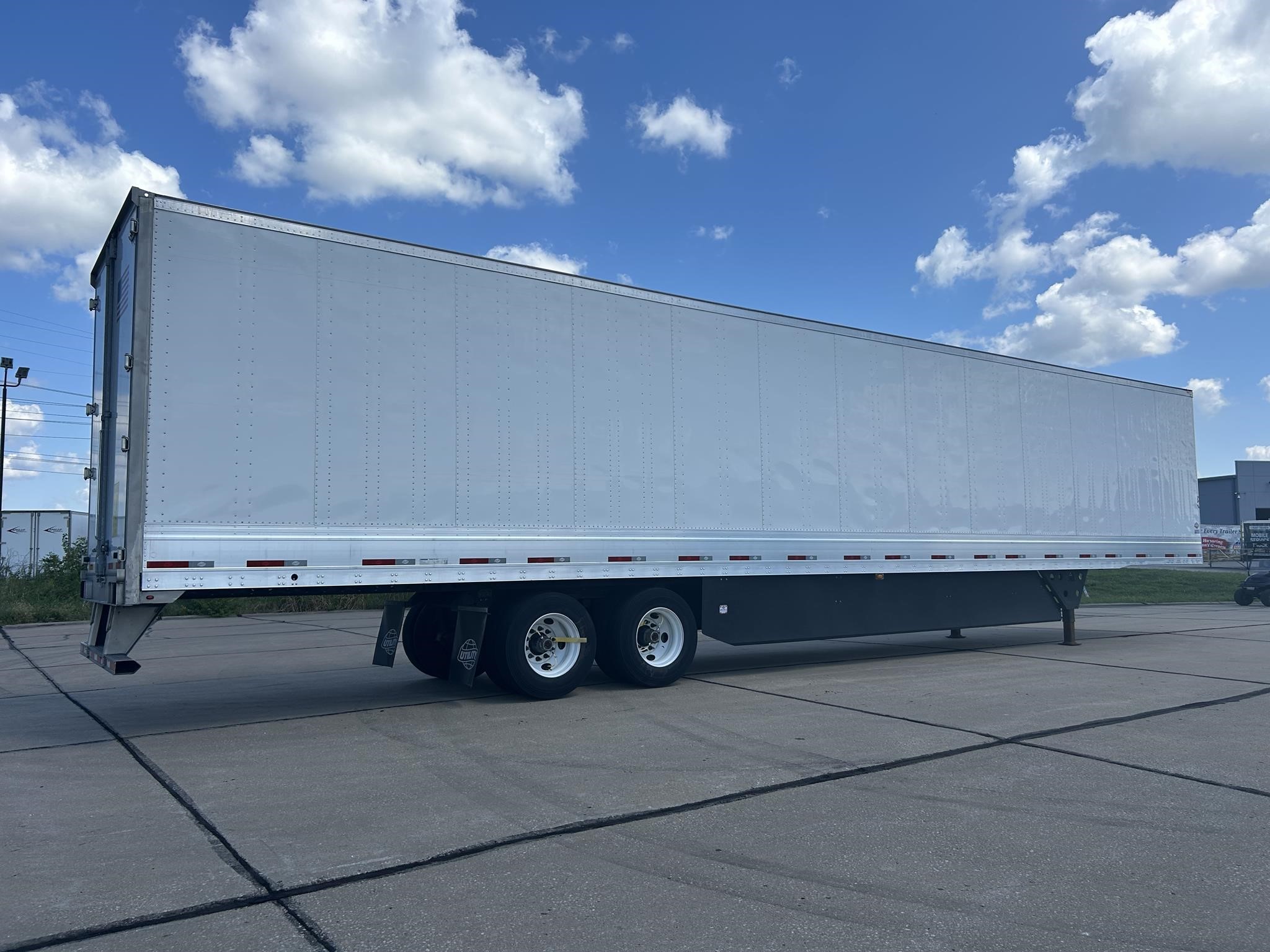 2024 UTILITY 4000D-X 11042365661 2024 UTILITY 4000D-X 11042365661