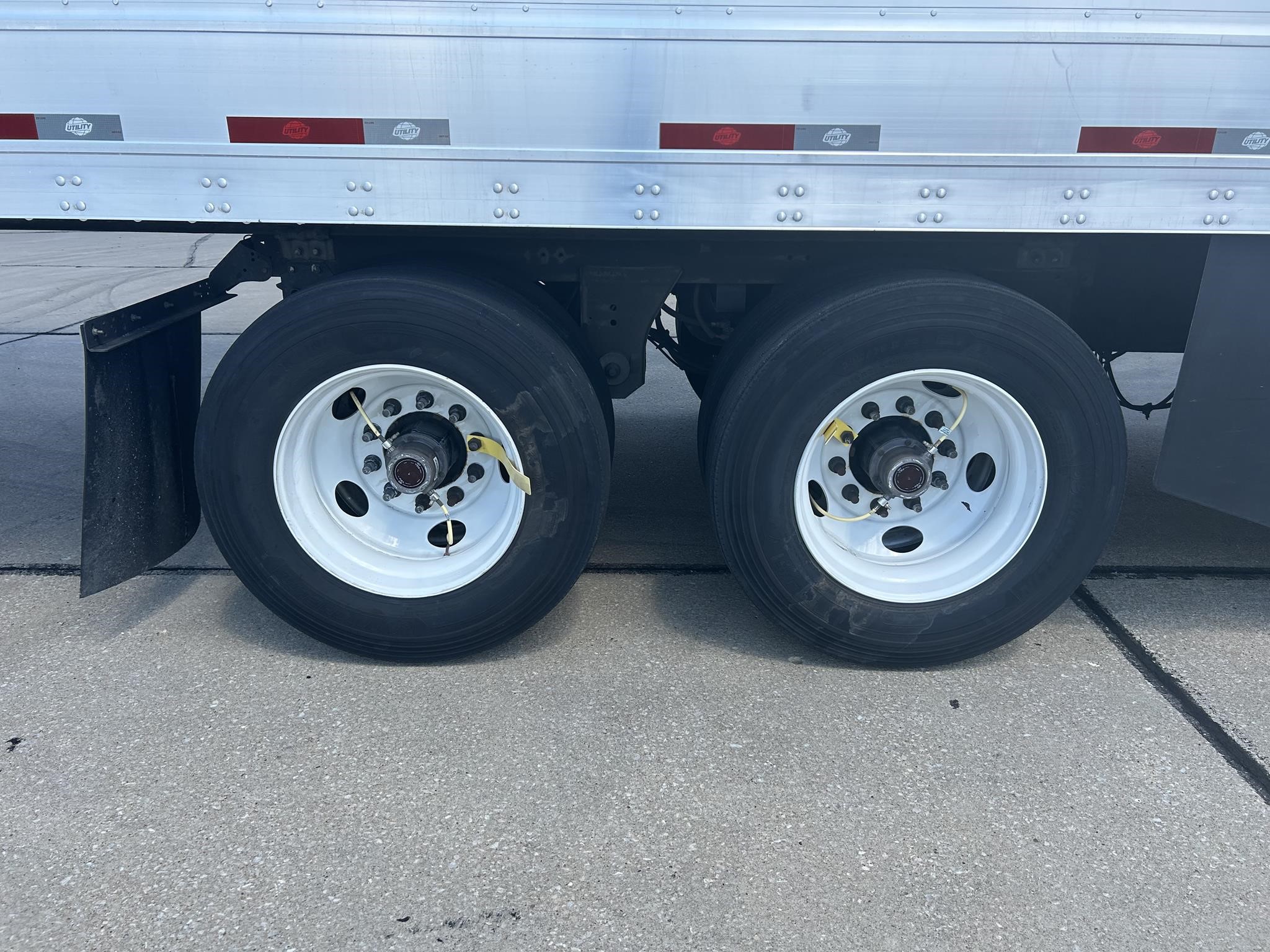 2024 UTILITY 4000D-X 11042365665 2024 UTILITY 4000D-X 11042365665