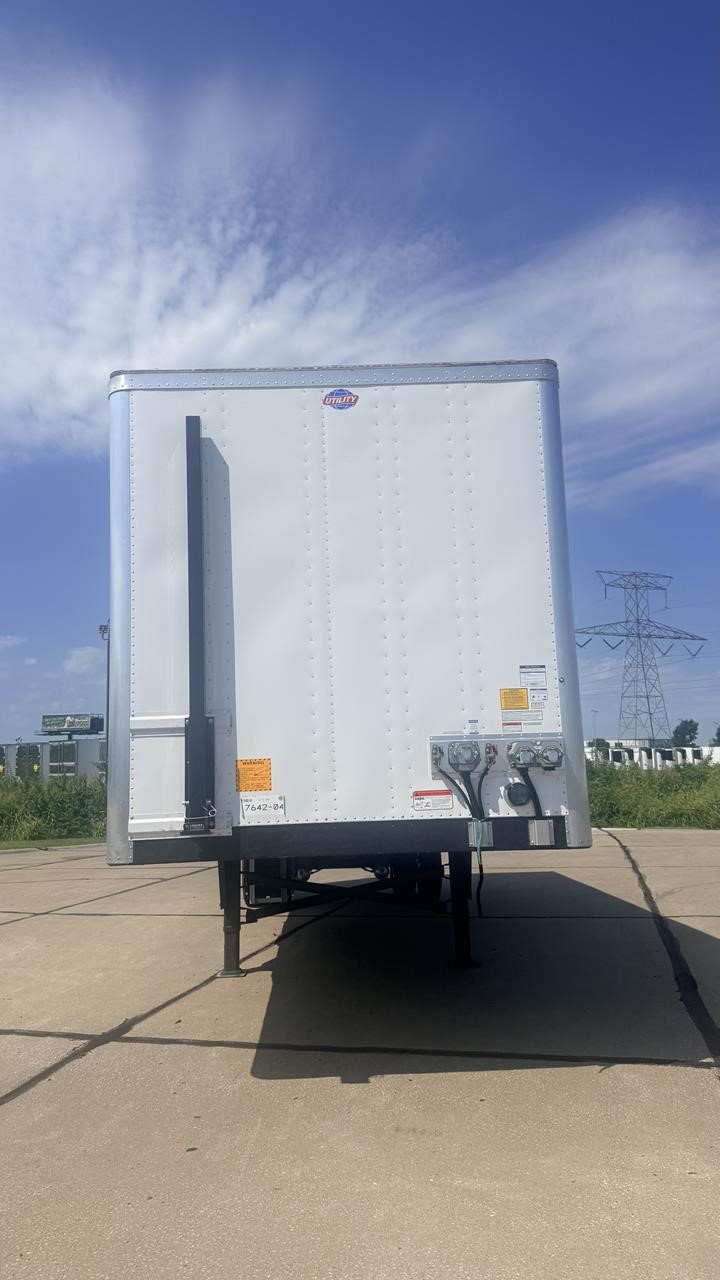 2027 UTILITY 4000D-X 2027 UTILITY 4000D-X - image 2 of 6