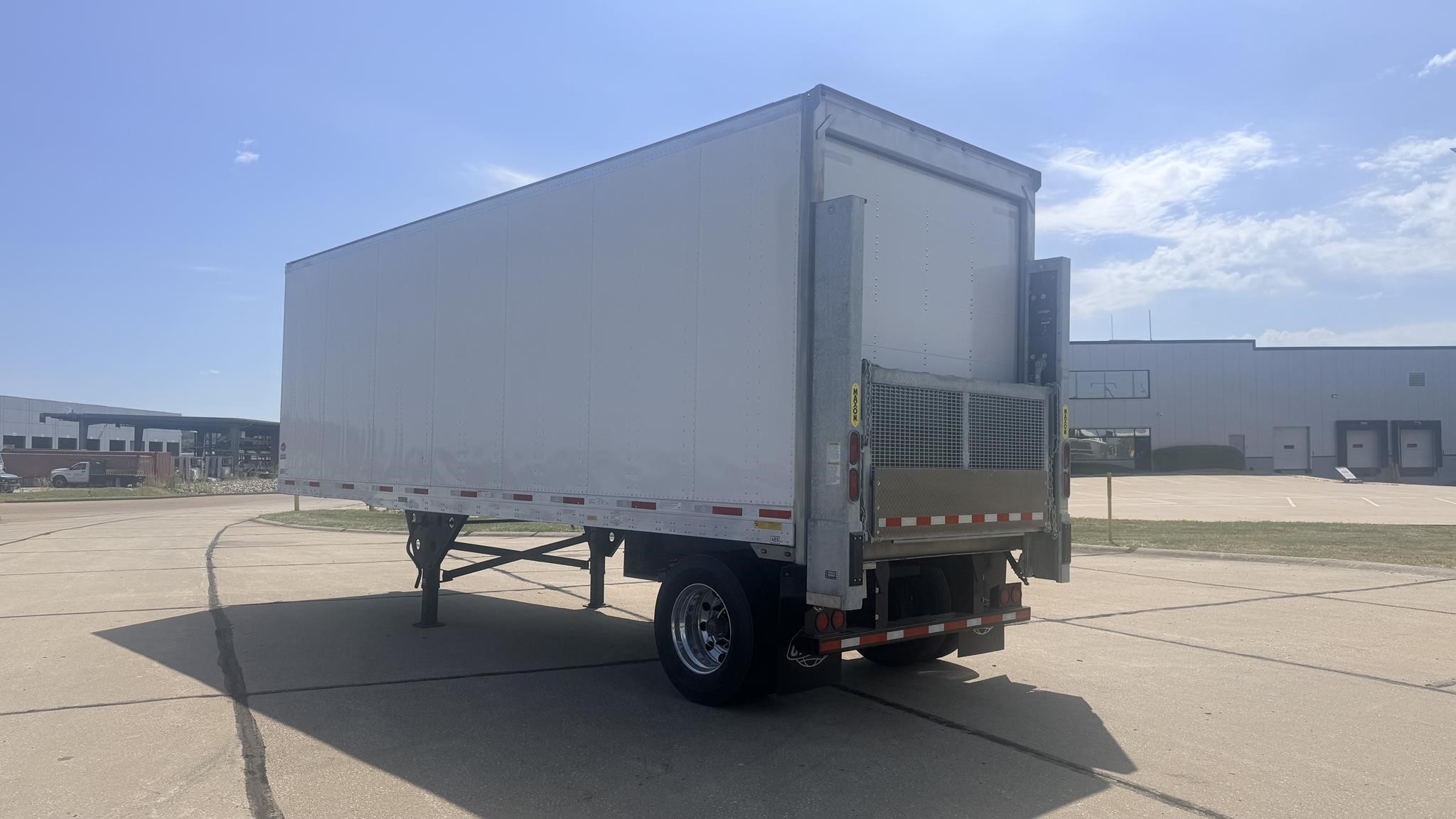 2027 UTILITY 4000D-X 2027 UTILITY 4000D-X - image 5 of 6
