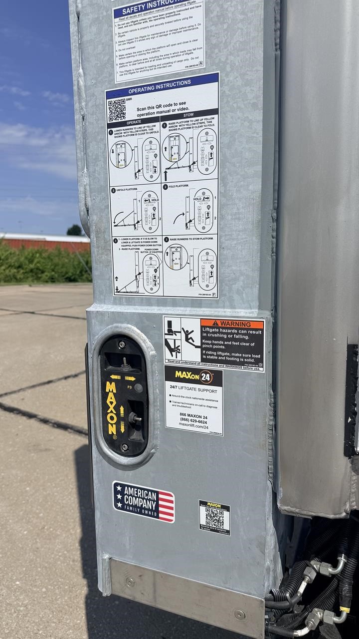 2027 UTILITY 4000D-X 11043305453 2027 UTILITY 4000D-X 11043305453