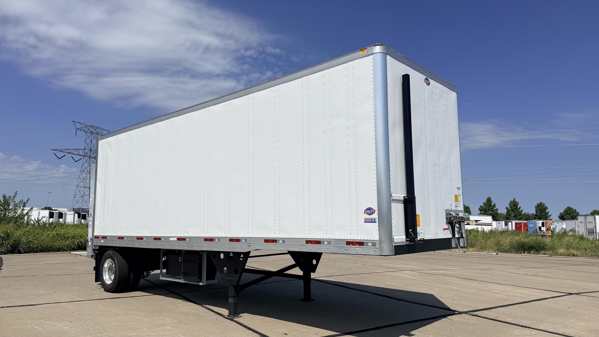 2027 UTILITY 4000D-X 11043305461 2027 UTILITY 4000D-X 11043305461