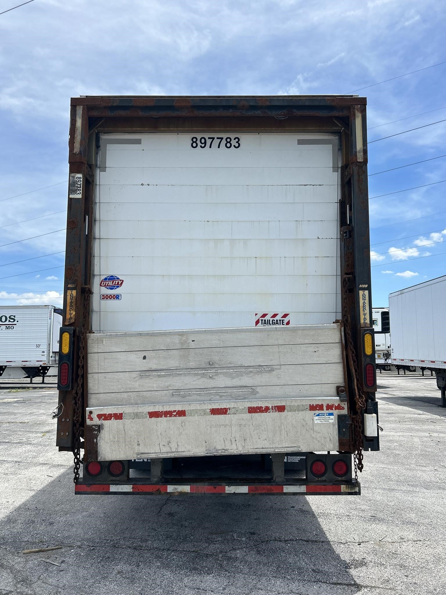 2011 UTILITY 3000R 11034476136 2011 UTILITY 3000R 11034476136